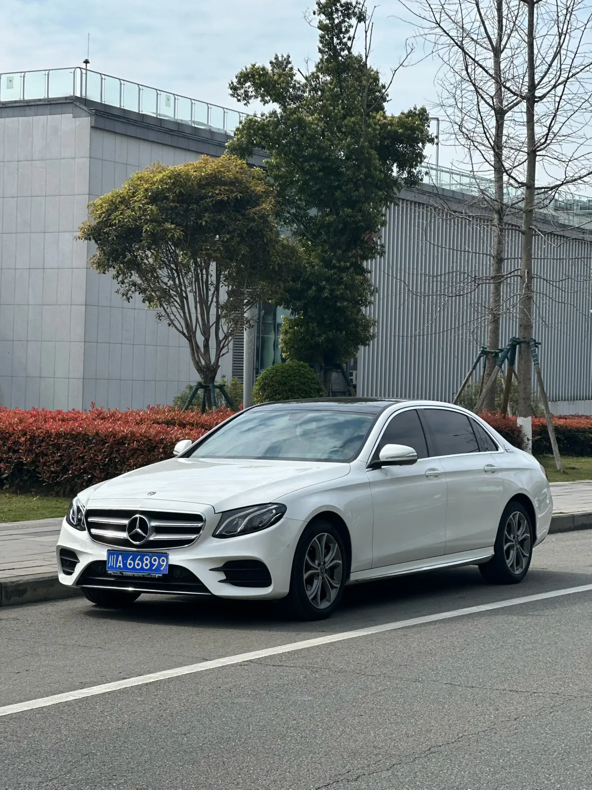 Mercedes-Benz E-Class  из Китая