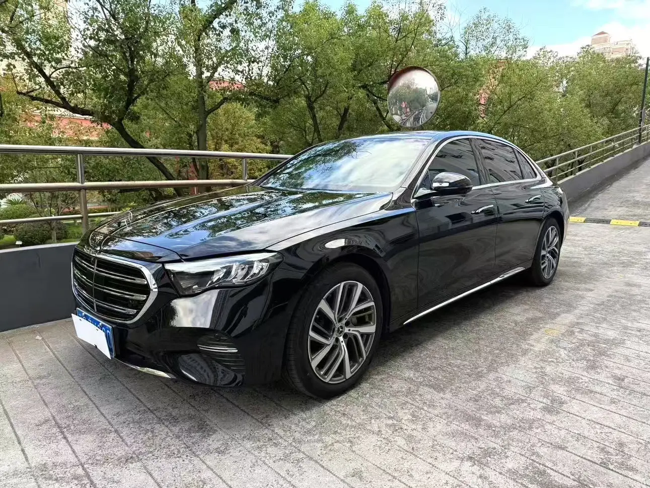 Mercedes-Benz E-Class  из Китая