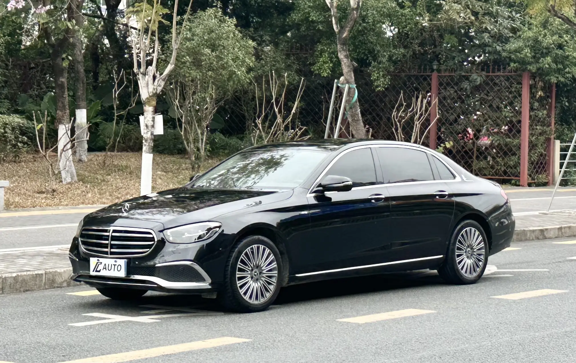 Mercedes-Benz E-Class  из Китая