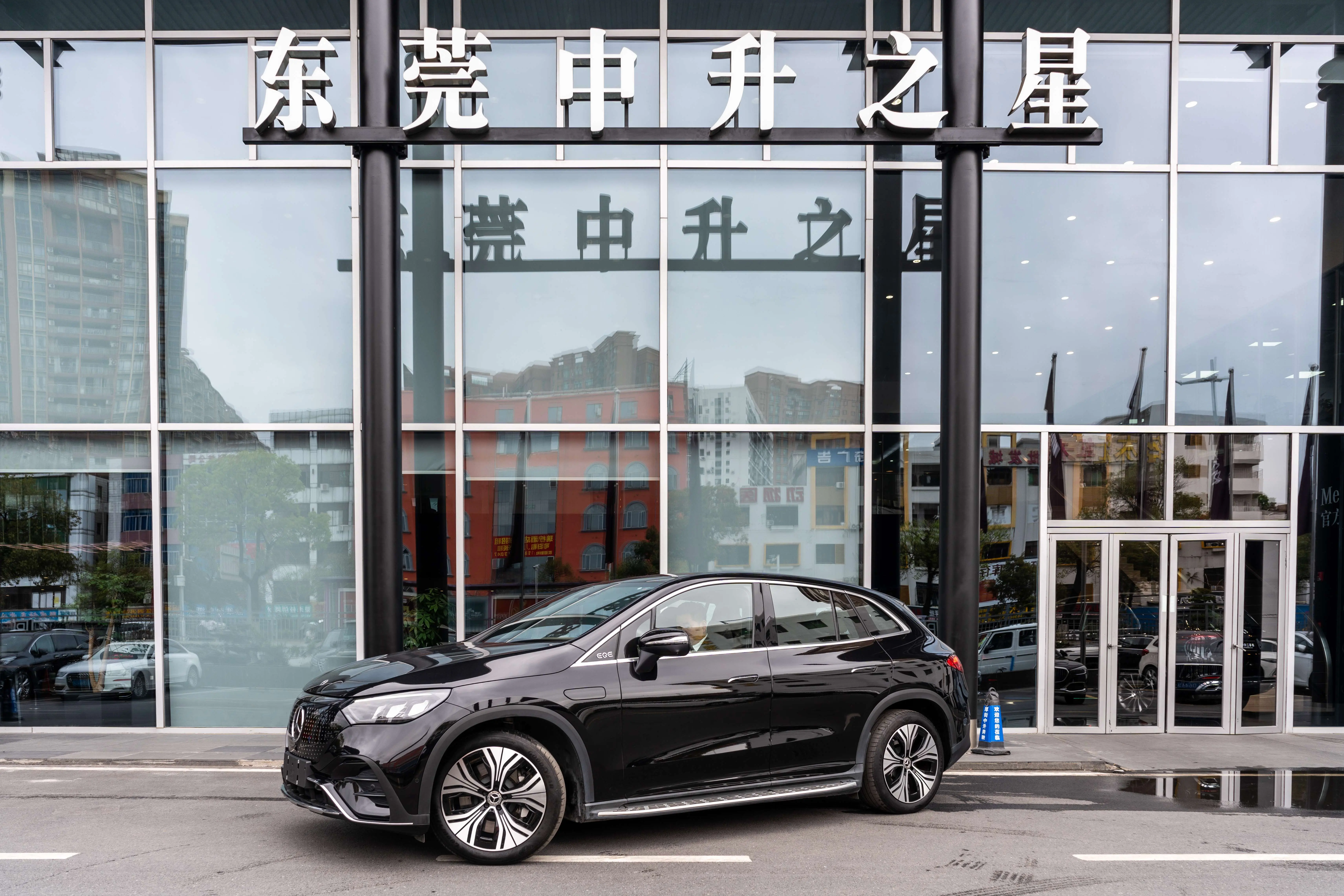 Mercedes-Benz EQE SUV  из Китая