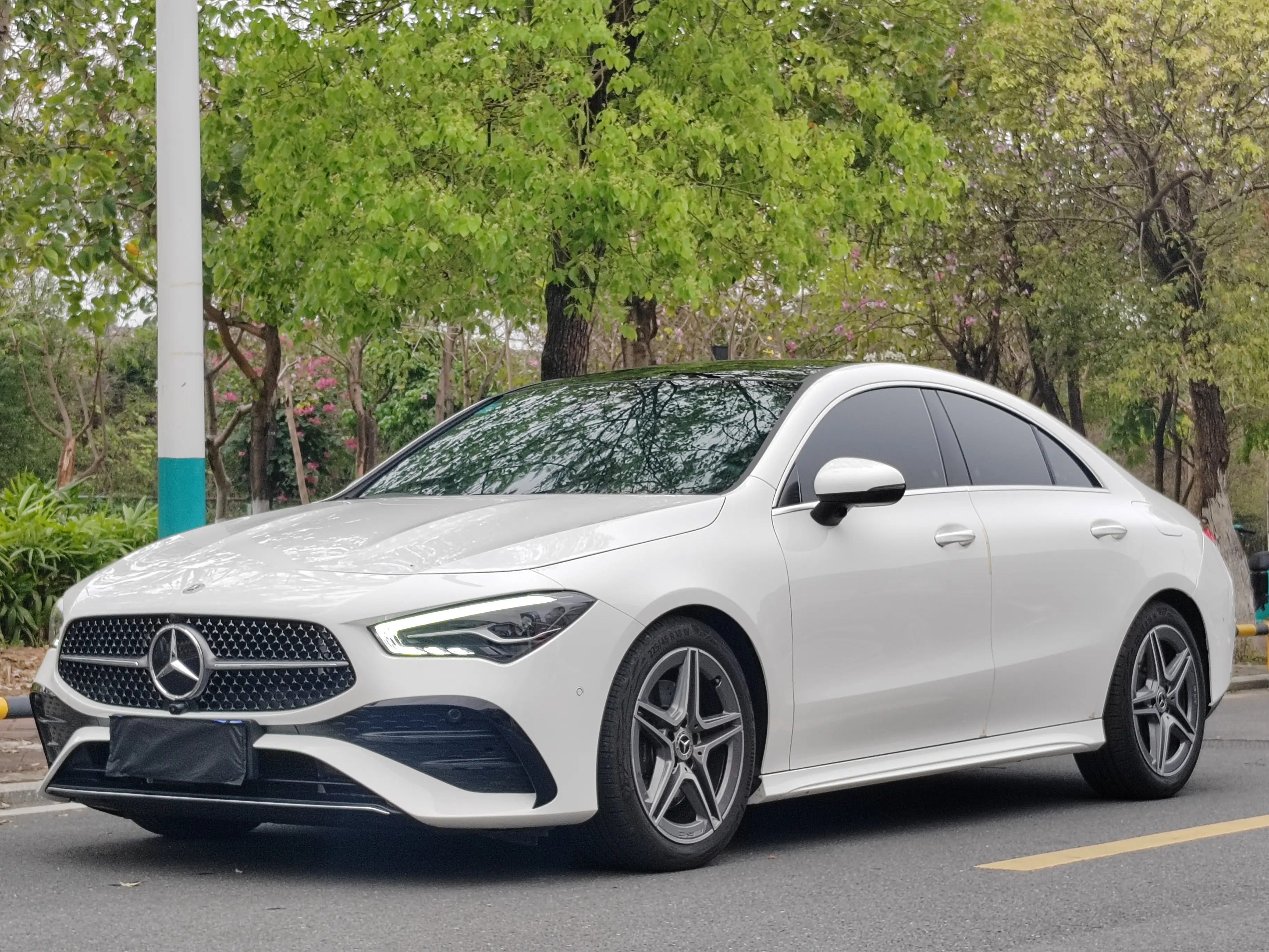 Mercedes-Benz CLA (Imported)  из Китая