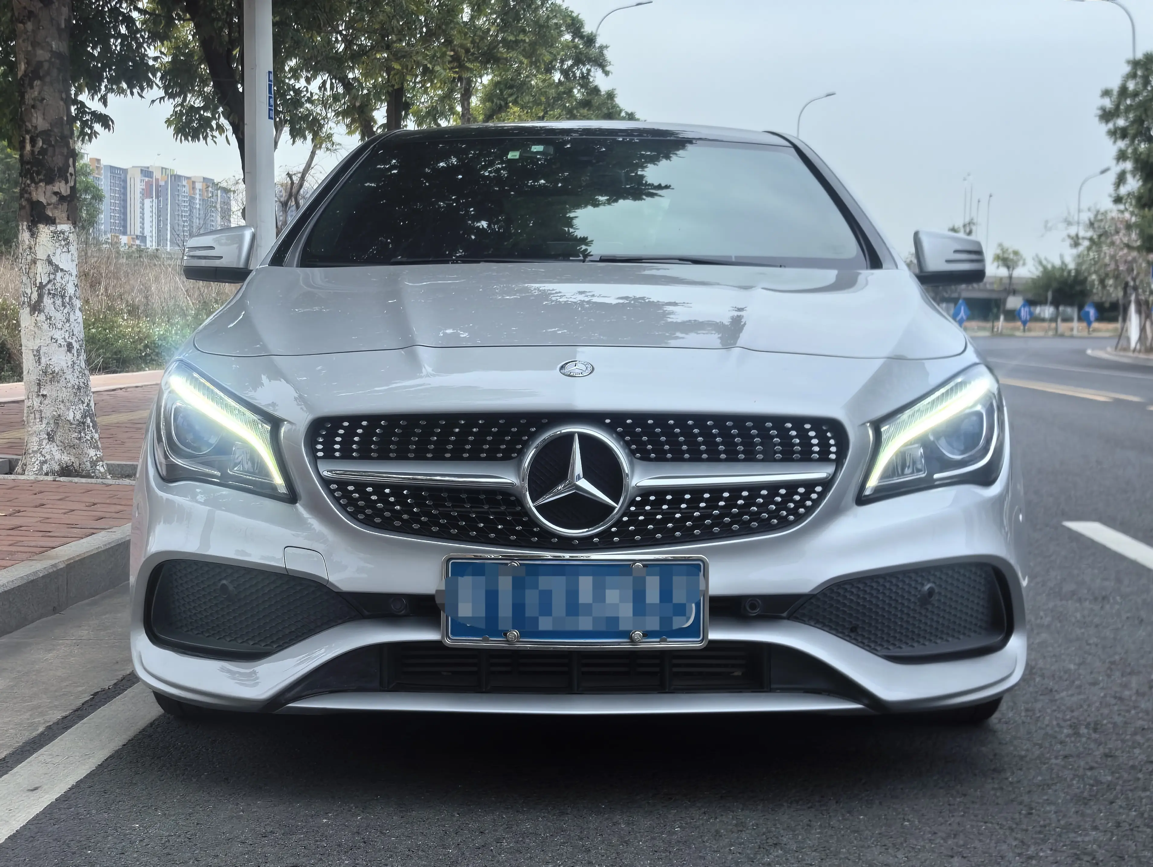 Mercedes-Benz CLA (Imported)  из Китая