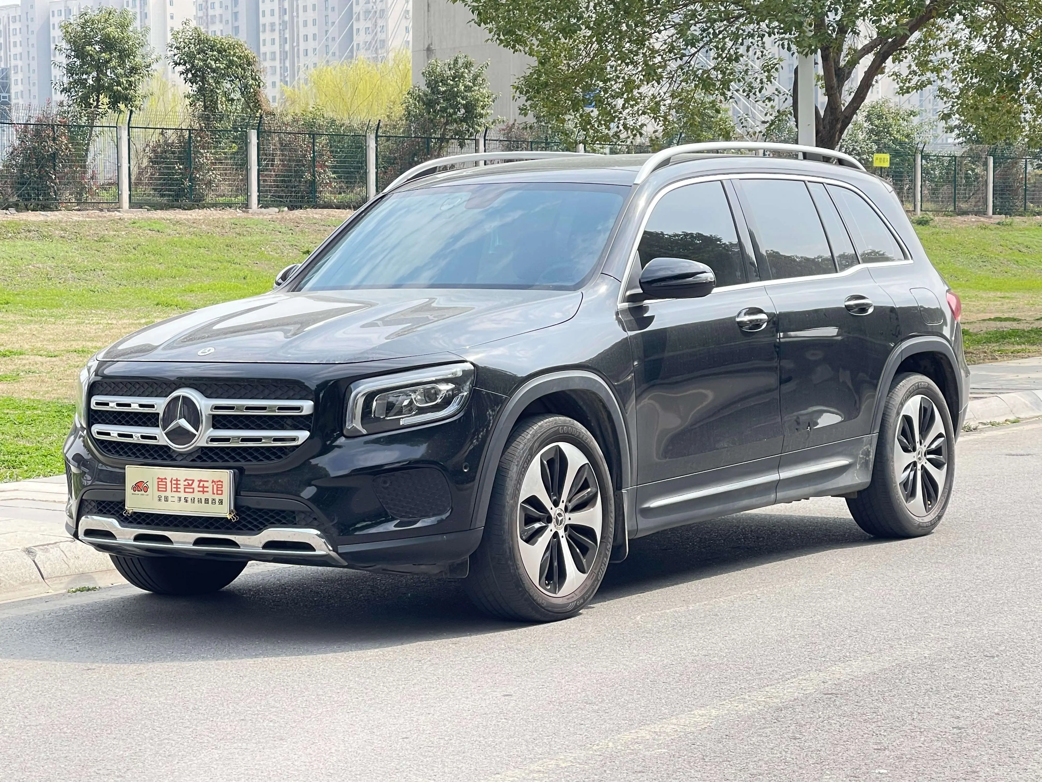 Mercedes-Benz GLB  из Китая