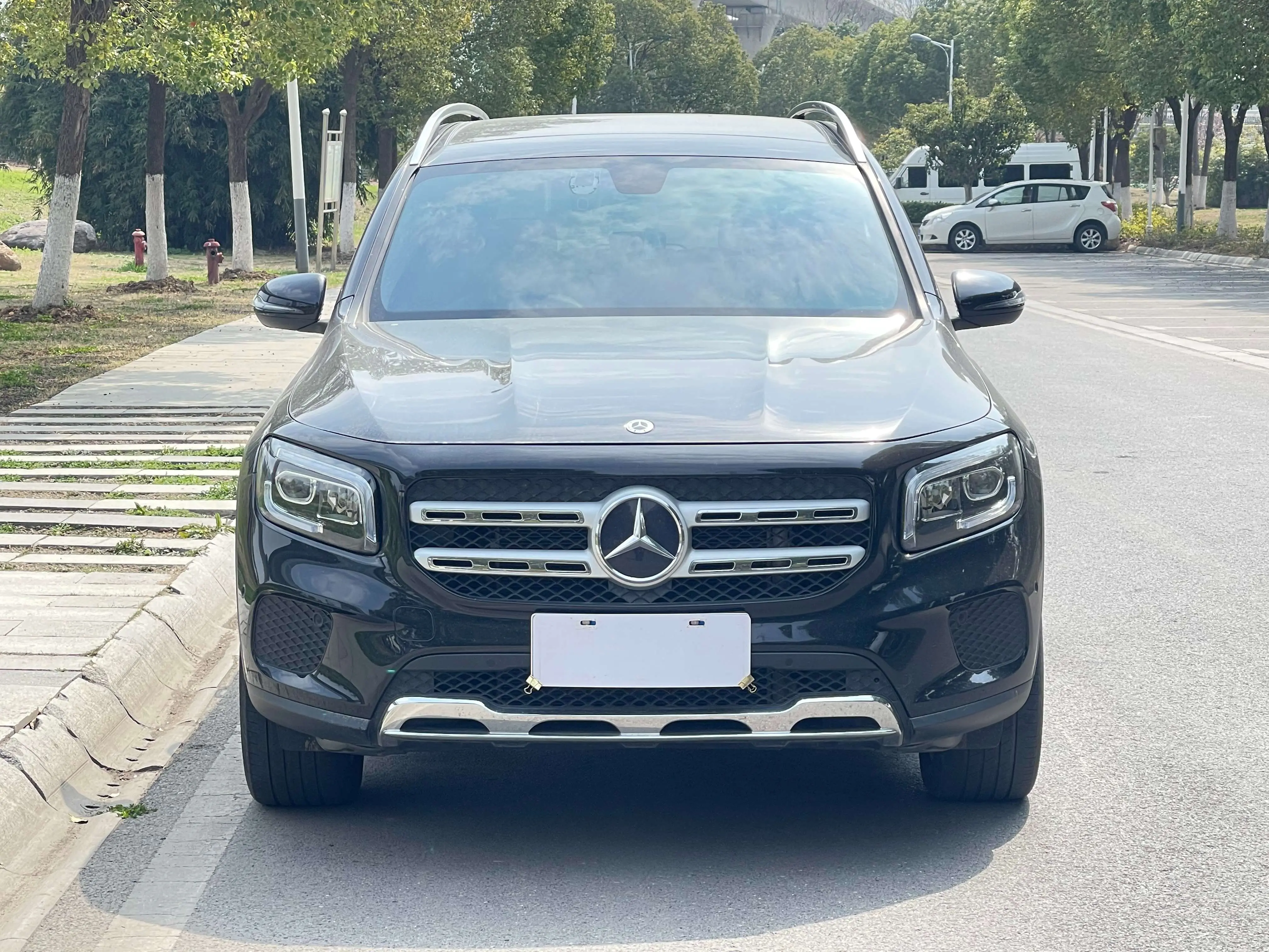 Mercedes-Benz GLB  из Китая