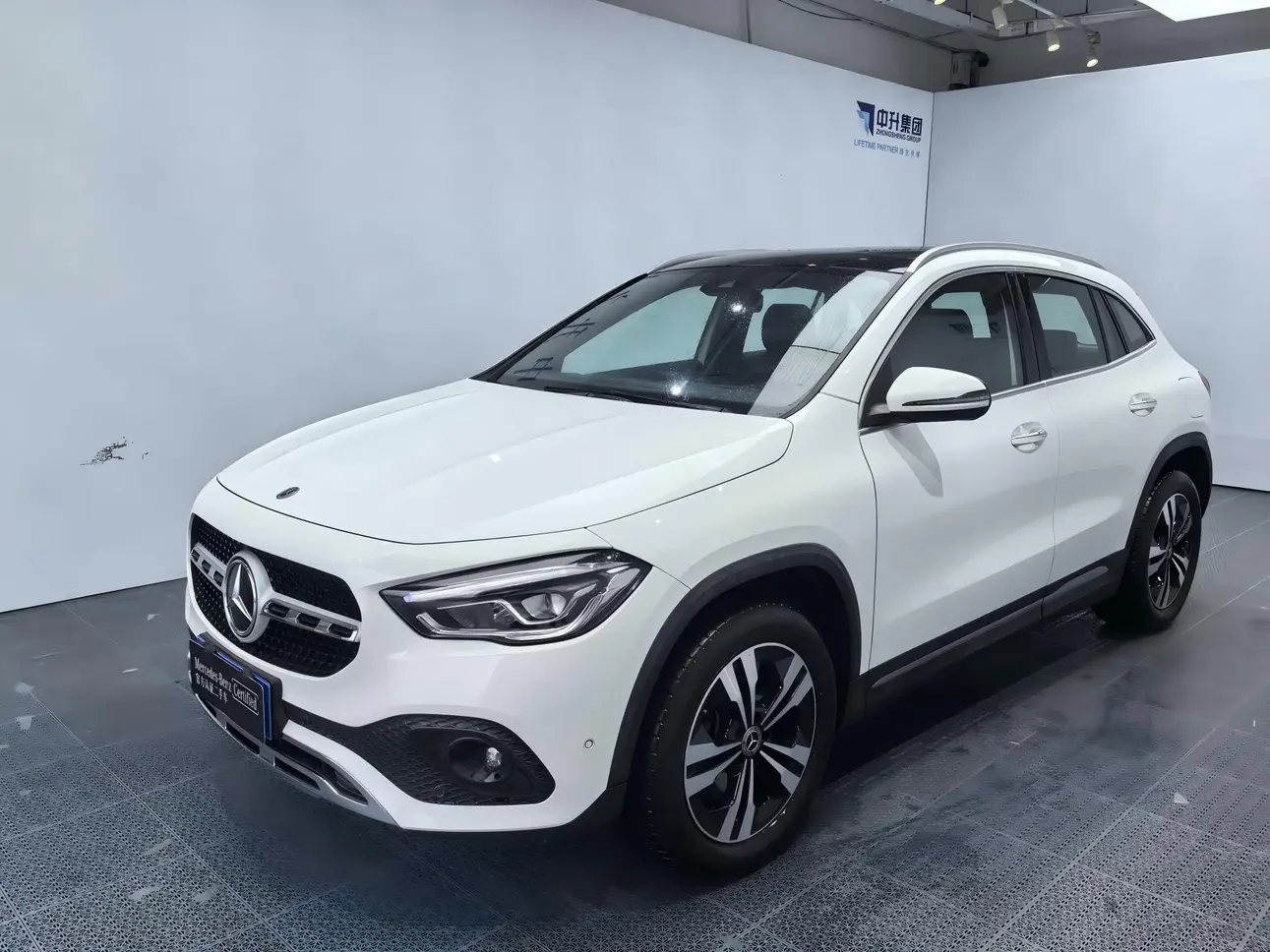 Mercedes-Benz GLA  из Китая