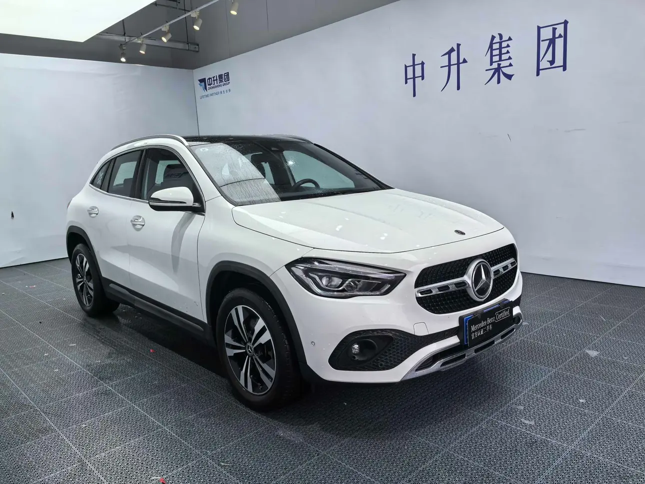 Mercedes-Benz GLA  из Китая