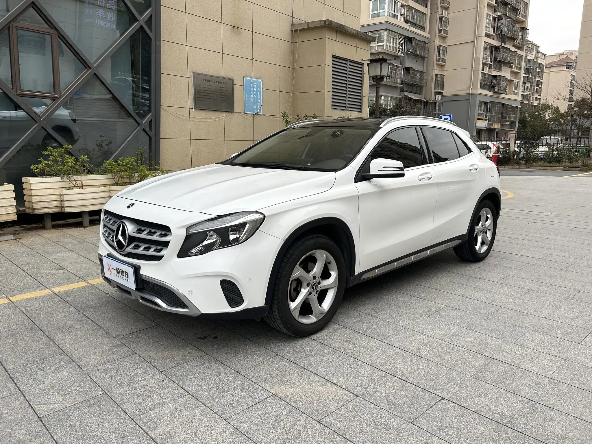 Mercedes-Benz GLA  из Китая