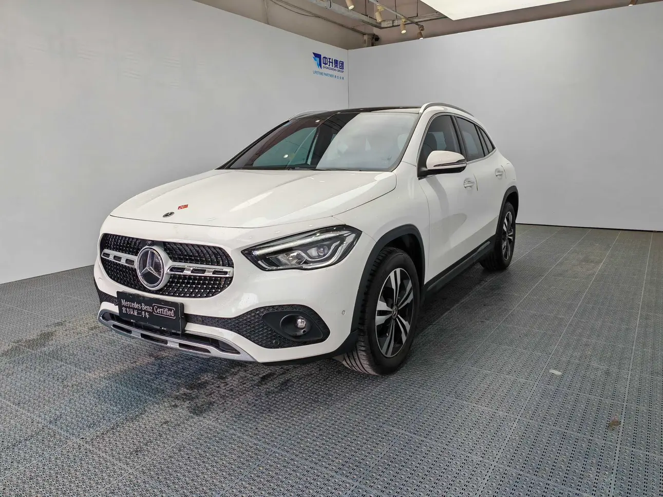 Mercedes-Benz GLA  из Китая