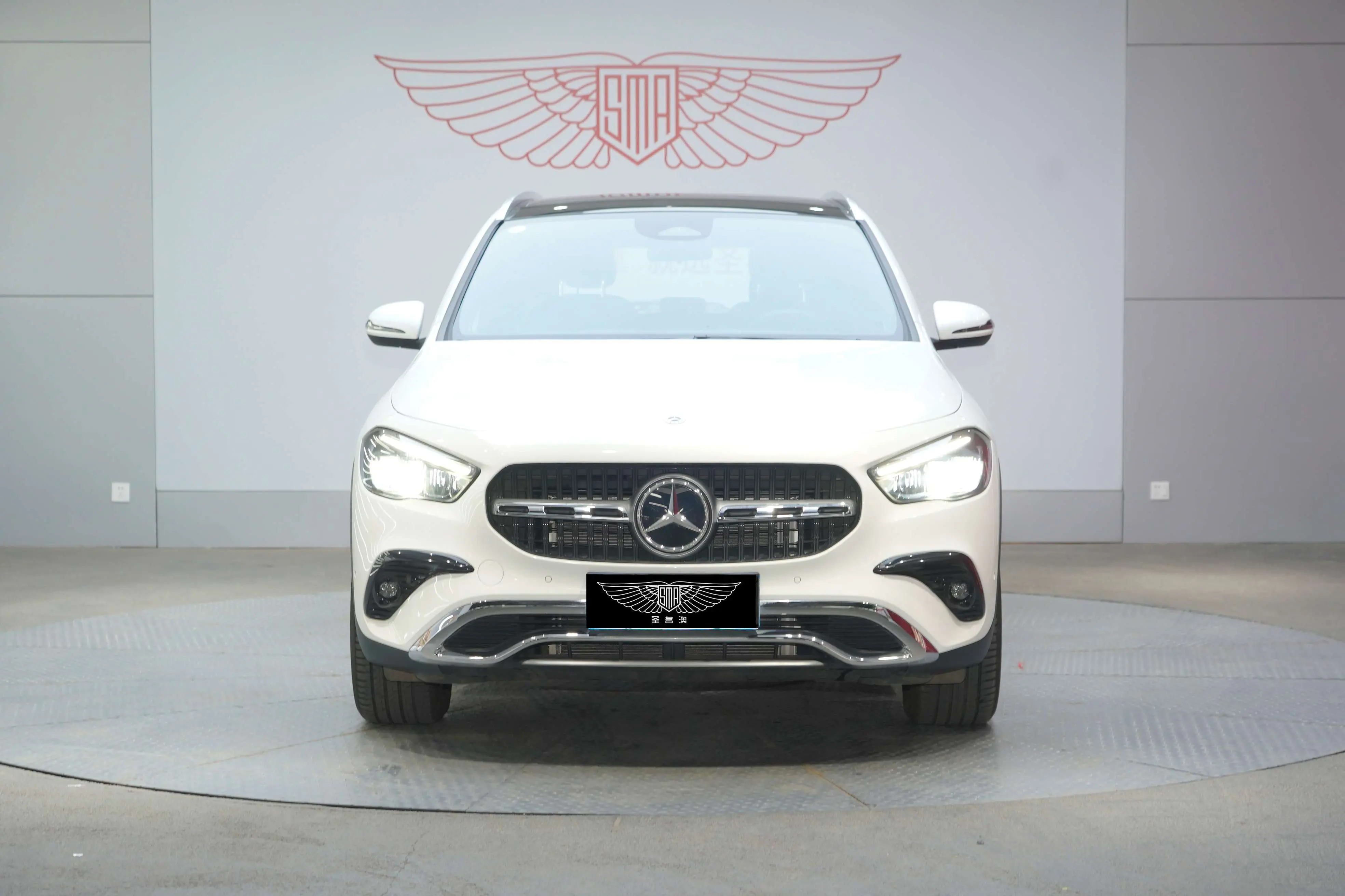 Mercedes-Benz GLA  из Китая