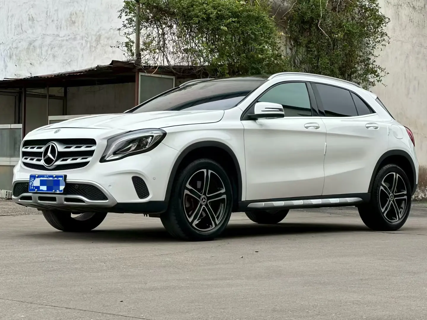 Mercedes-Benz GLA  из Китая