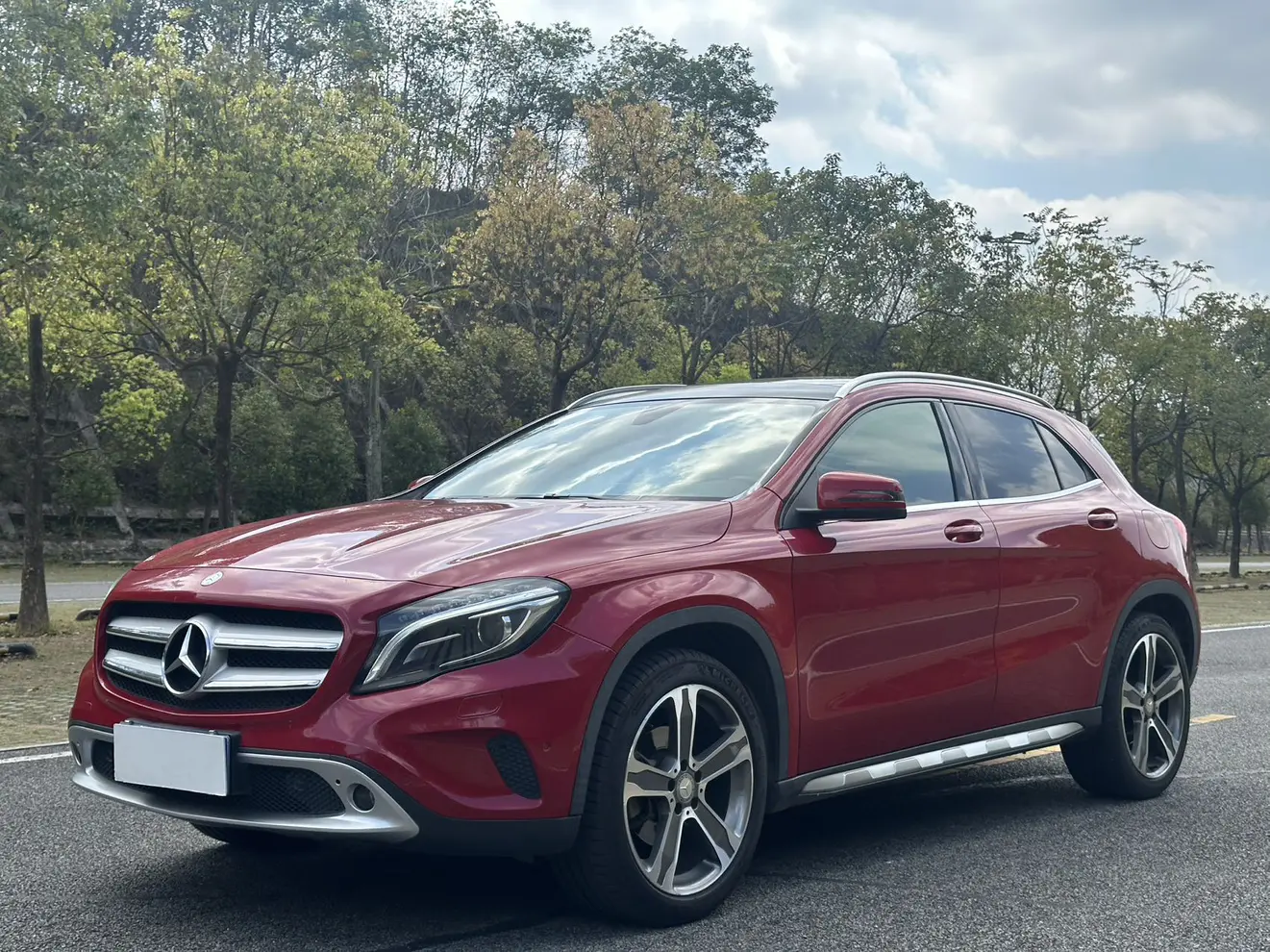 Mercedes-Benz GLA  из Китая