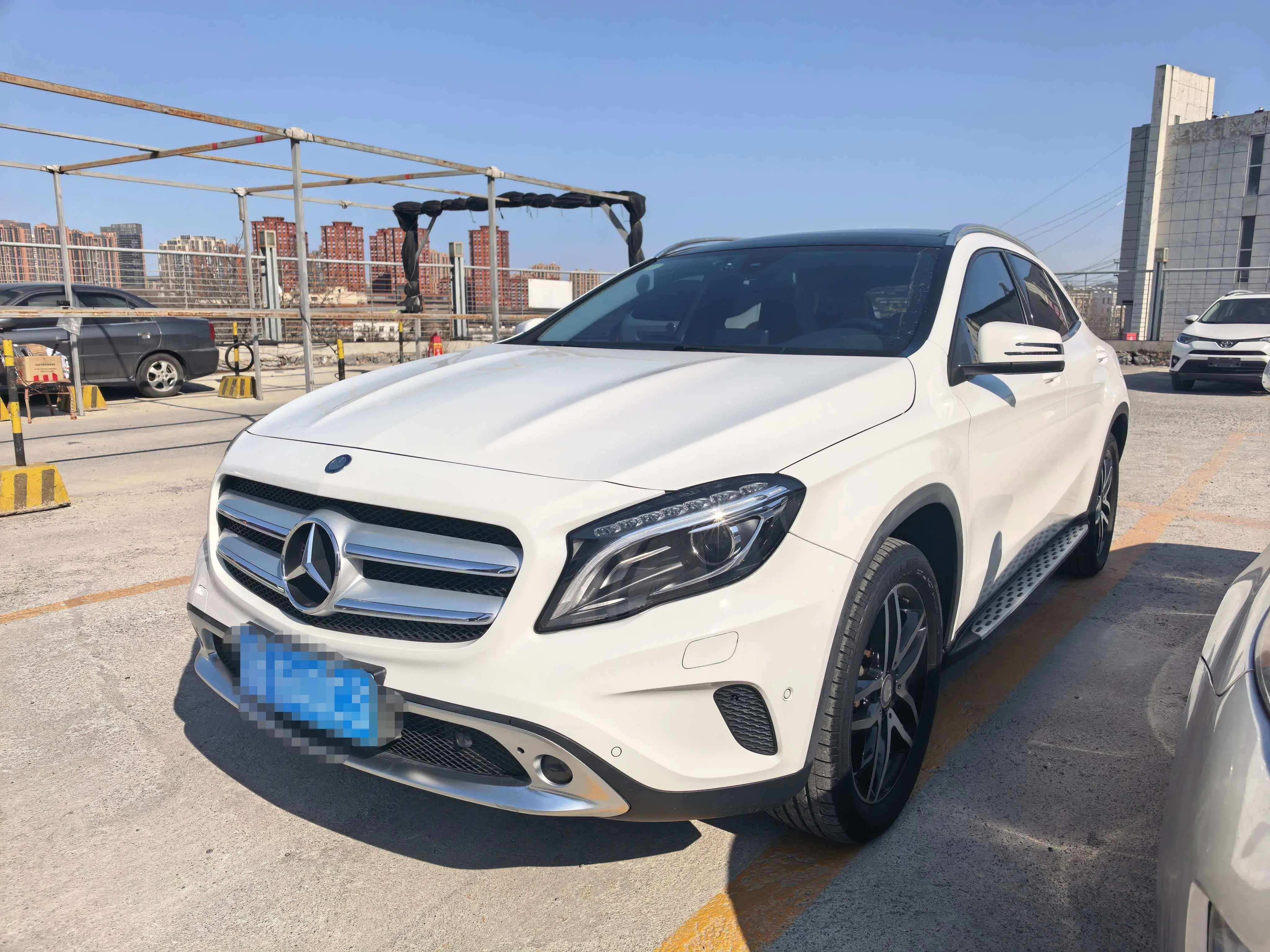 Mercedes-Benz GLA  из Китая