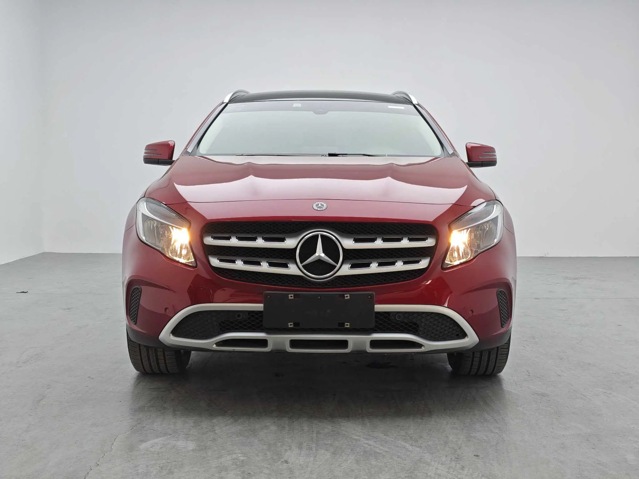 Mercedes-Benz GLA  из Китая