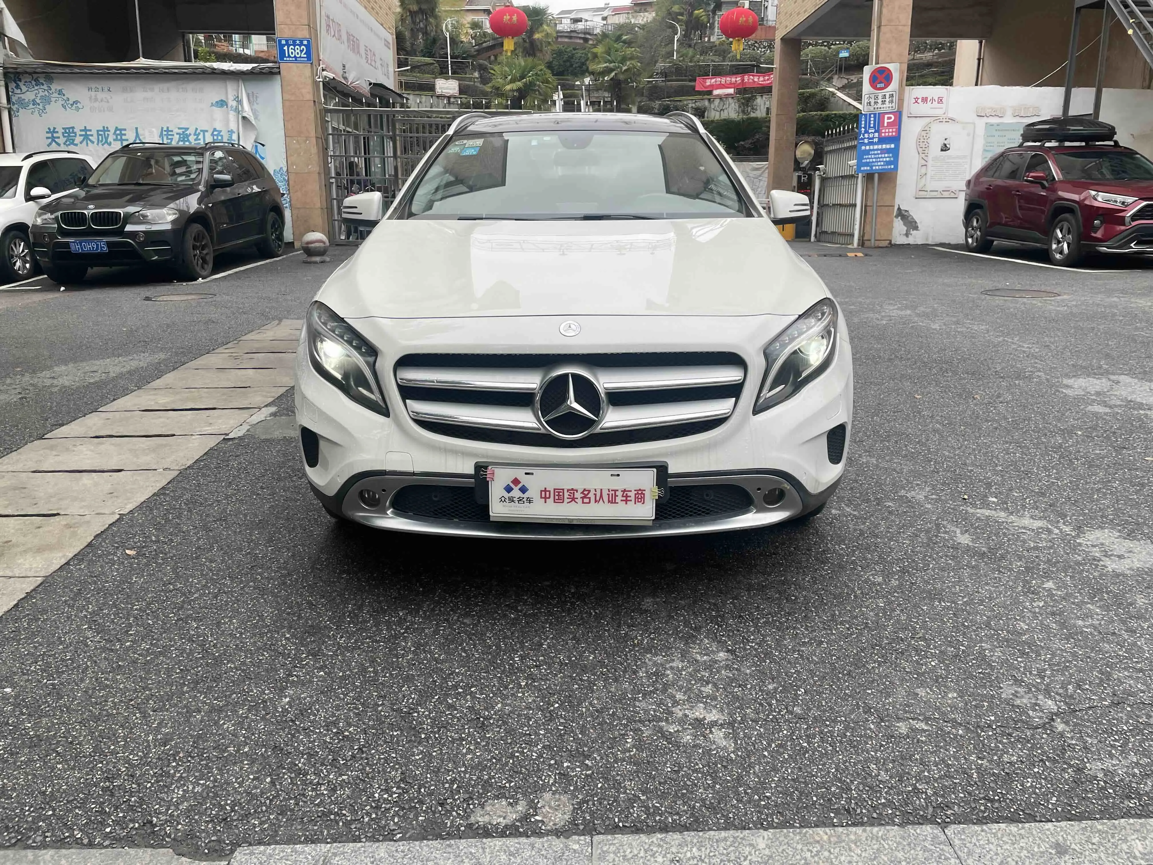 Mercedes-Benz GLA  из Китая