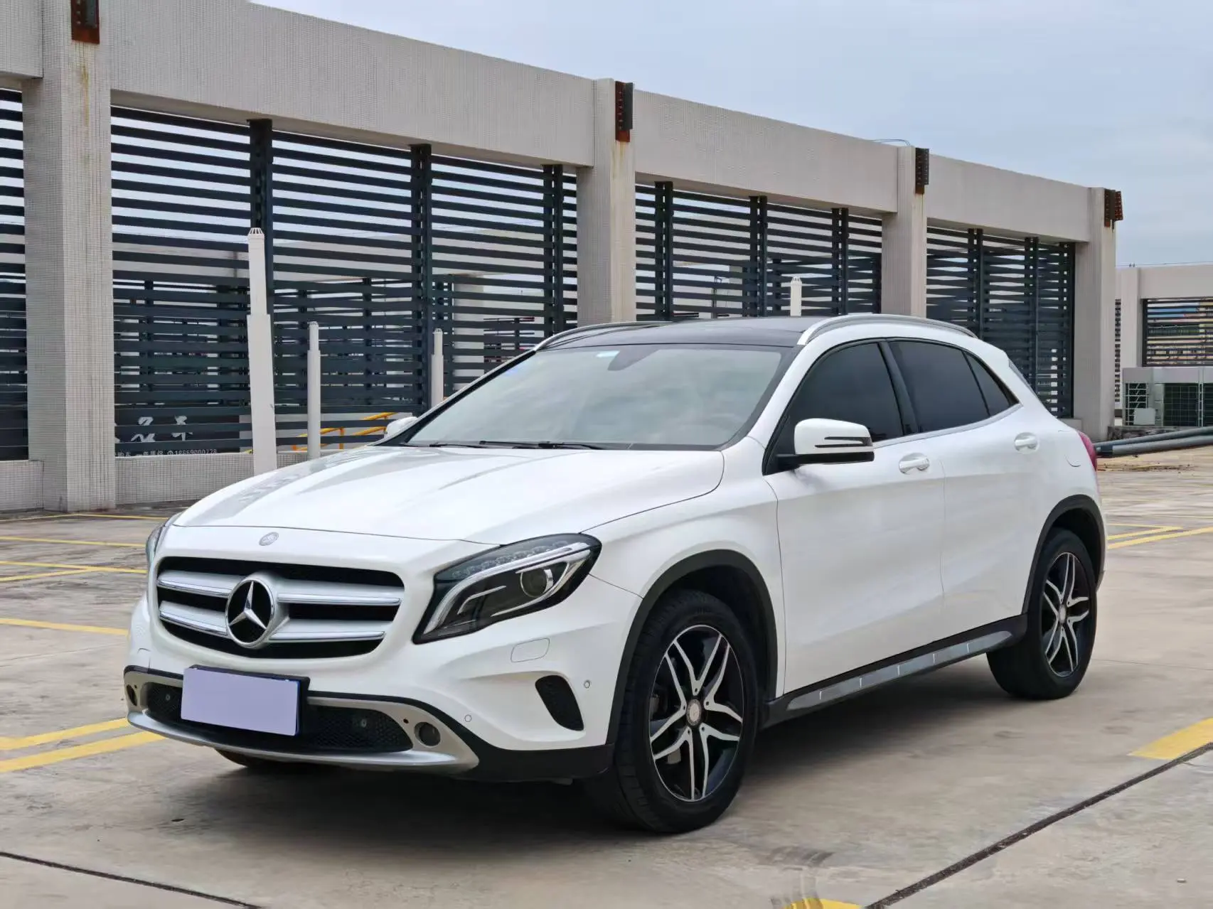 Mercedes-Benz GLA  из Китая