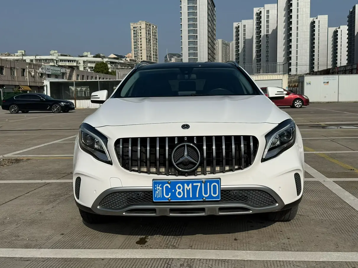 Mercedes-Benz GLA  из Китая