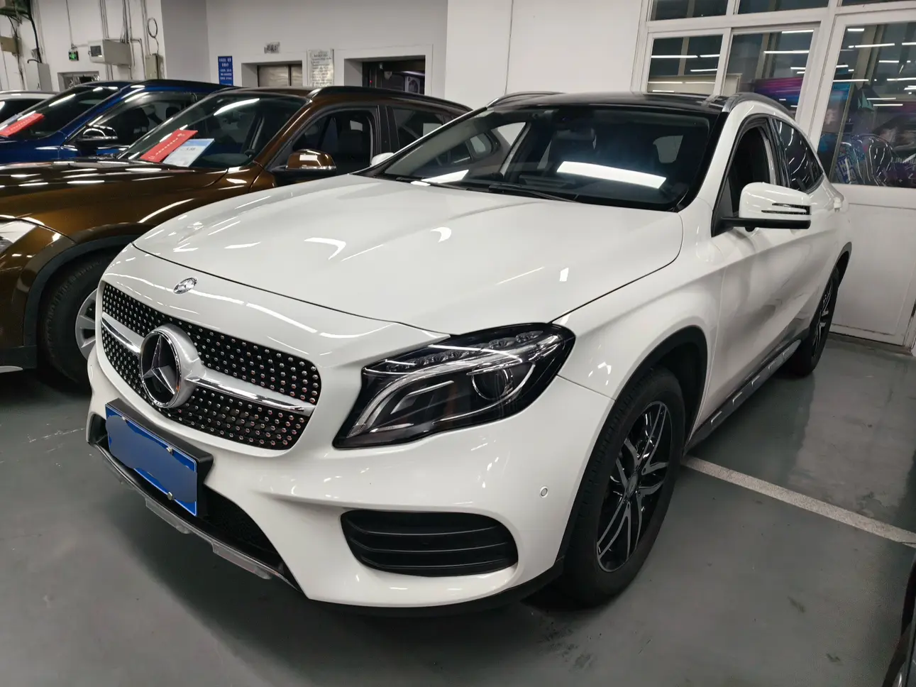 Mercedes-Benz GLA  из Китая