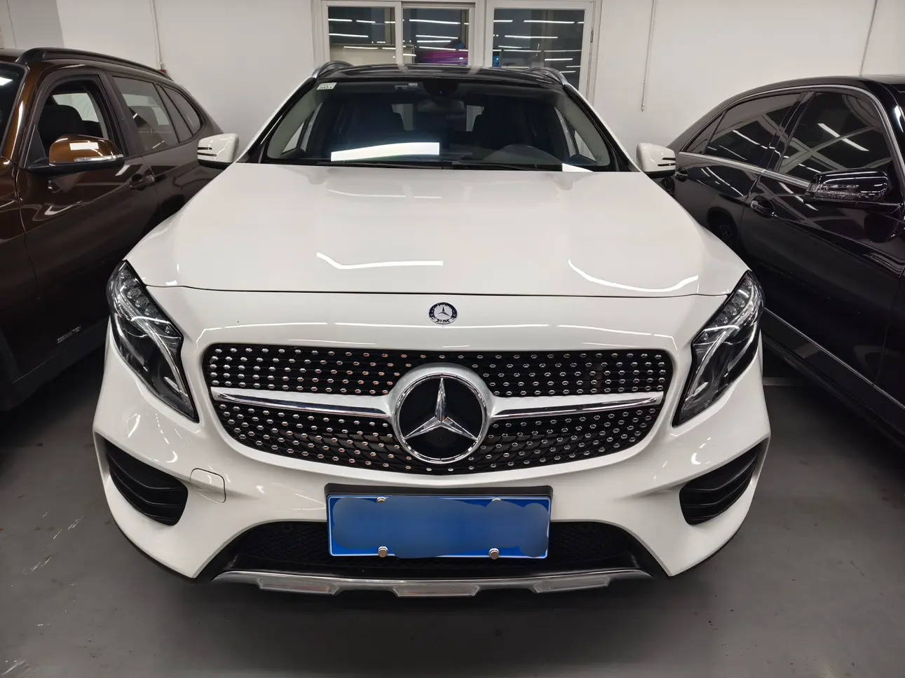 Mercedes-Benz GLA  из Китая