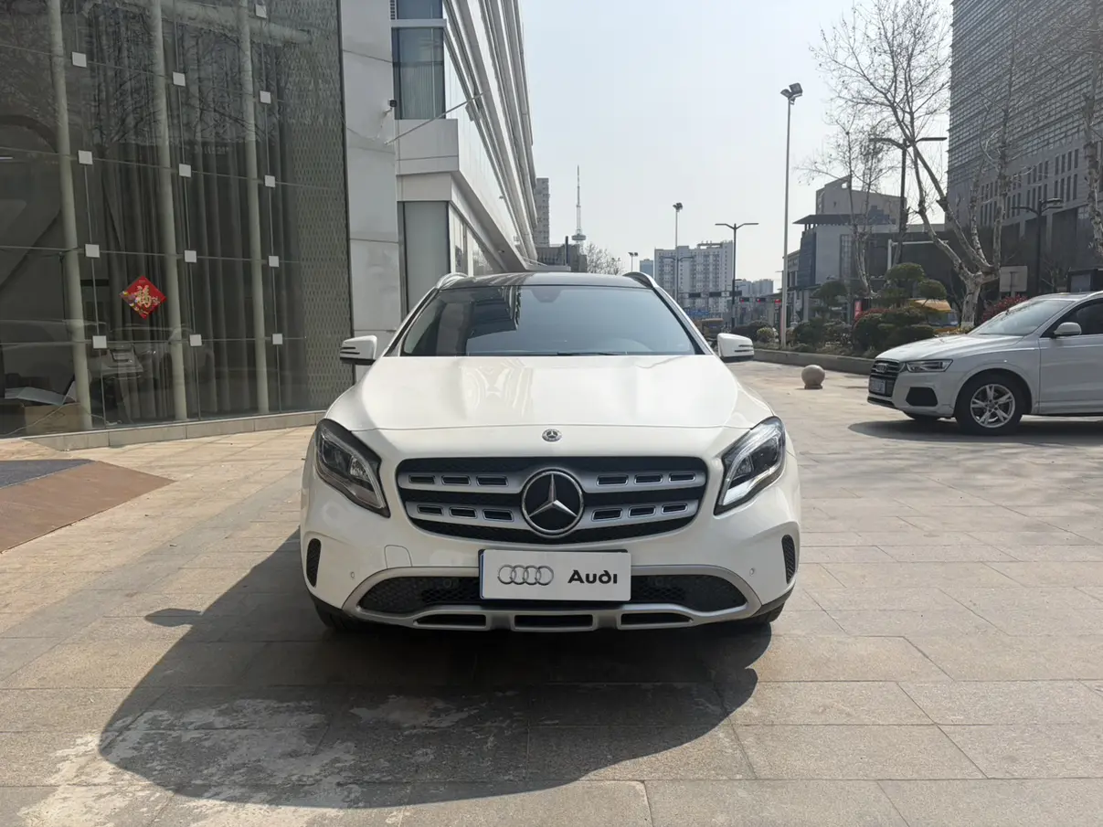 Mercedes-Benz GLA  из Китая
