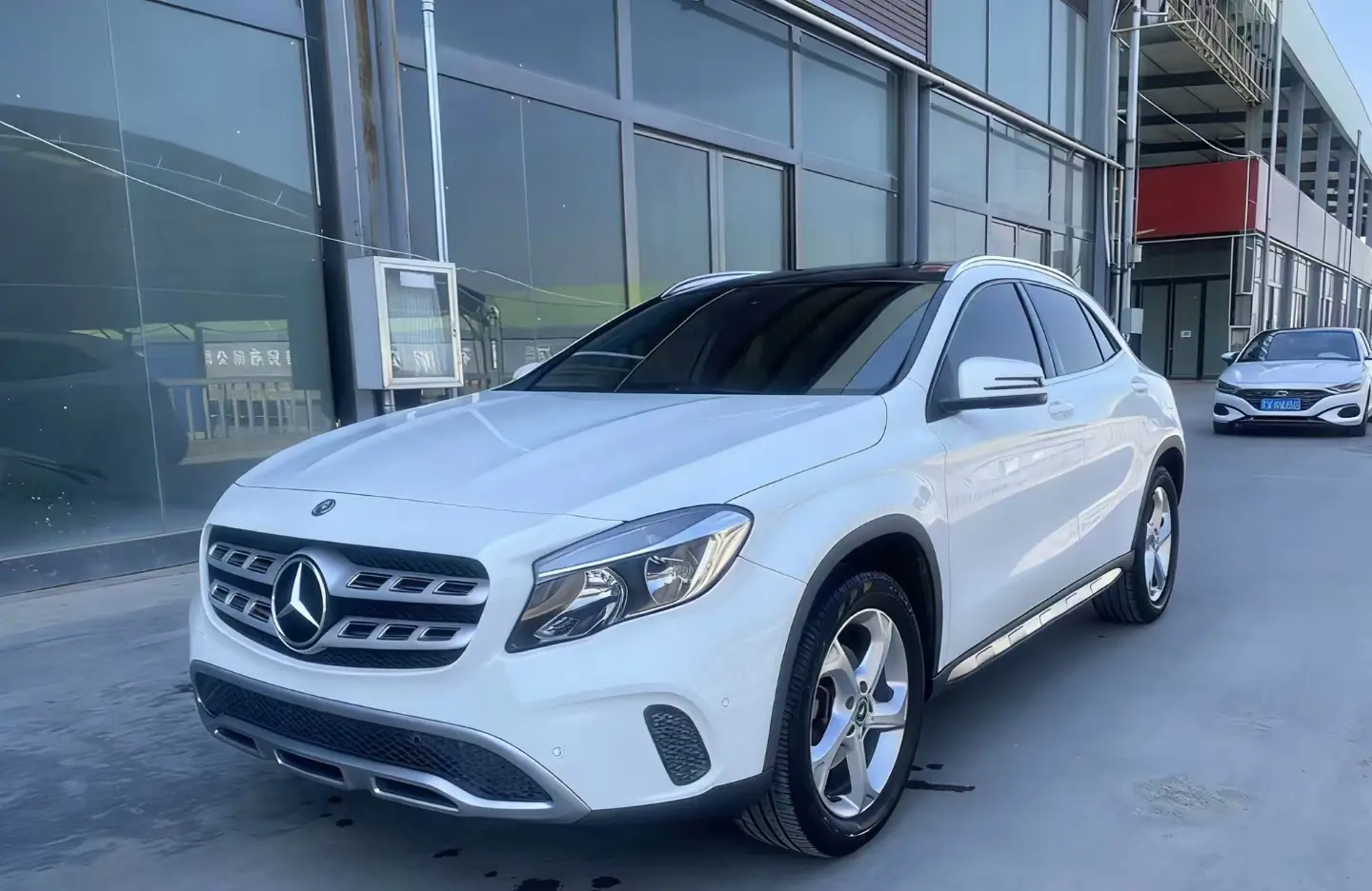 Mercedes-Benz GLA  из Китая