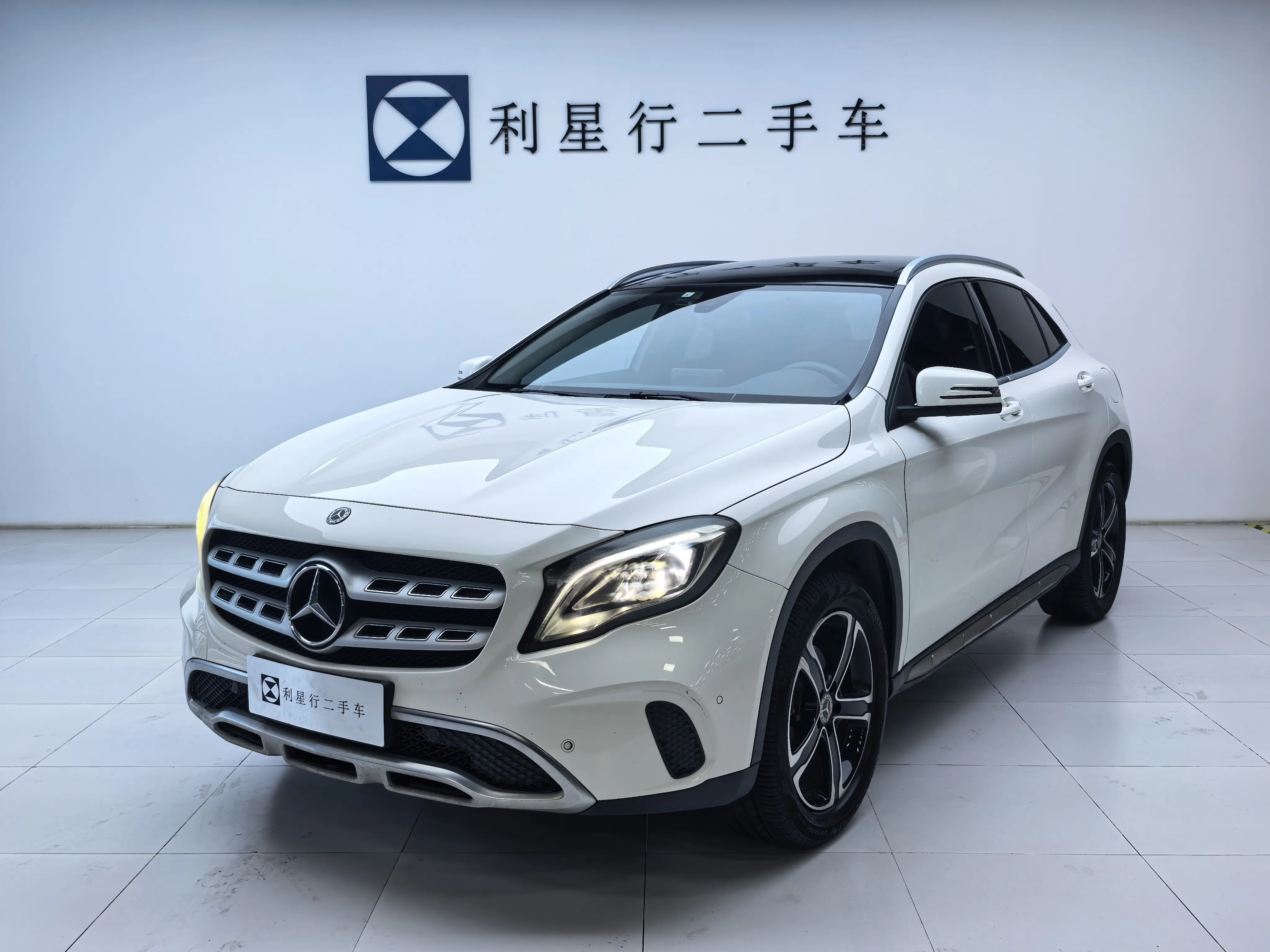 Mercedes-Benz GLA  из Китая