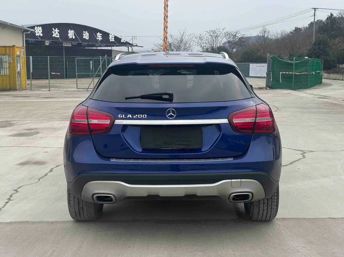 Mercedes-Benz GLA  из Китая