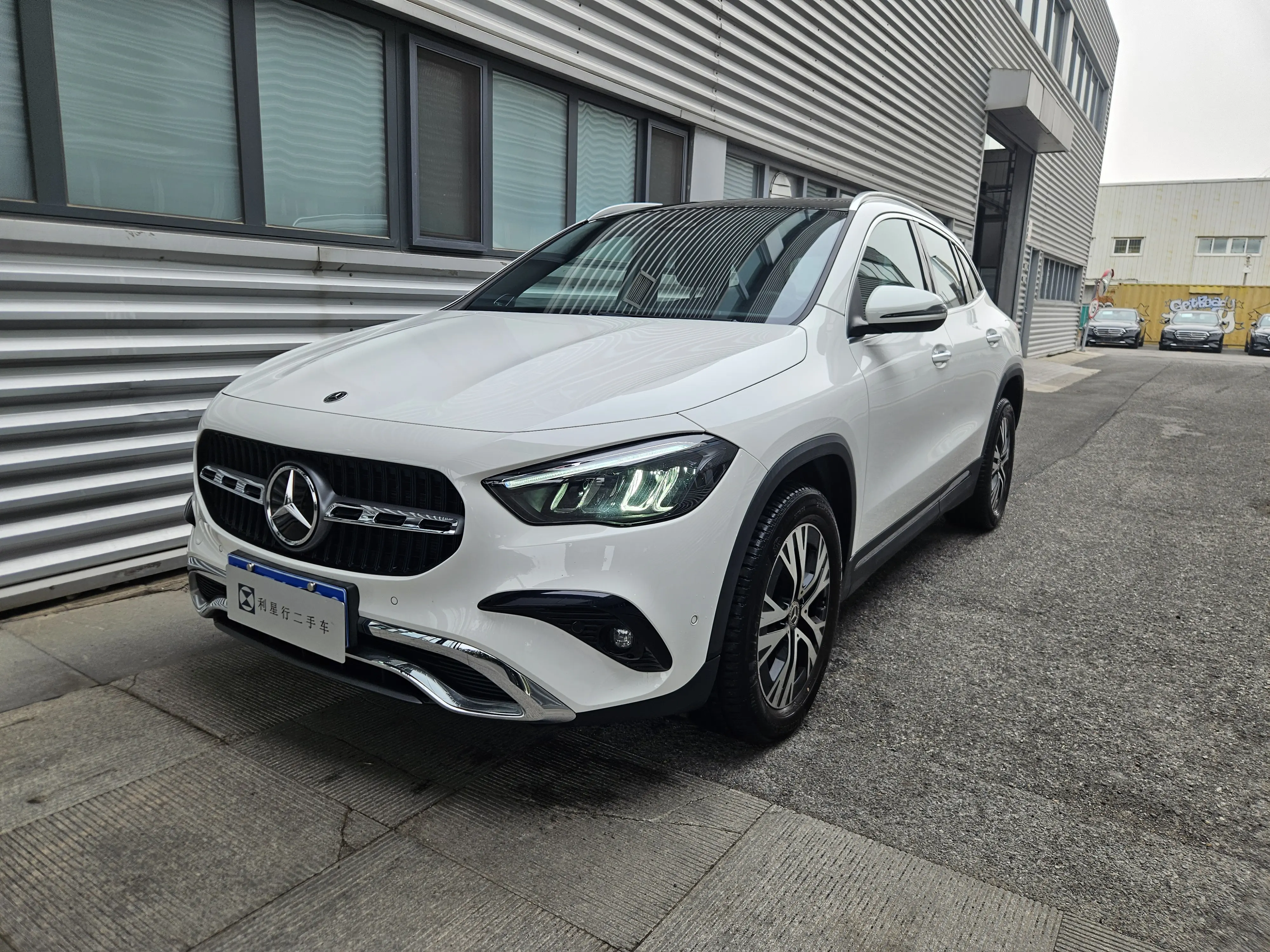 Mercedes-Benz GLA  из Китая
