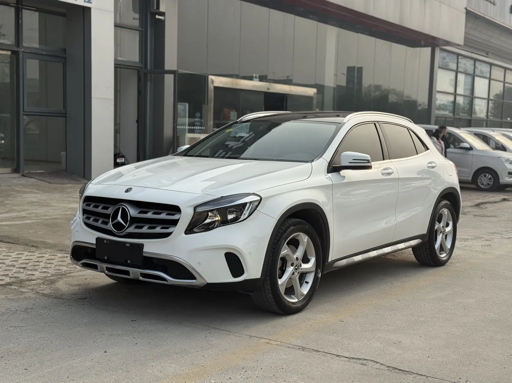 Mercedes-Benz GLA  из Китая