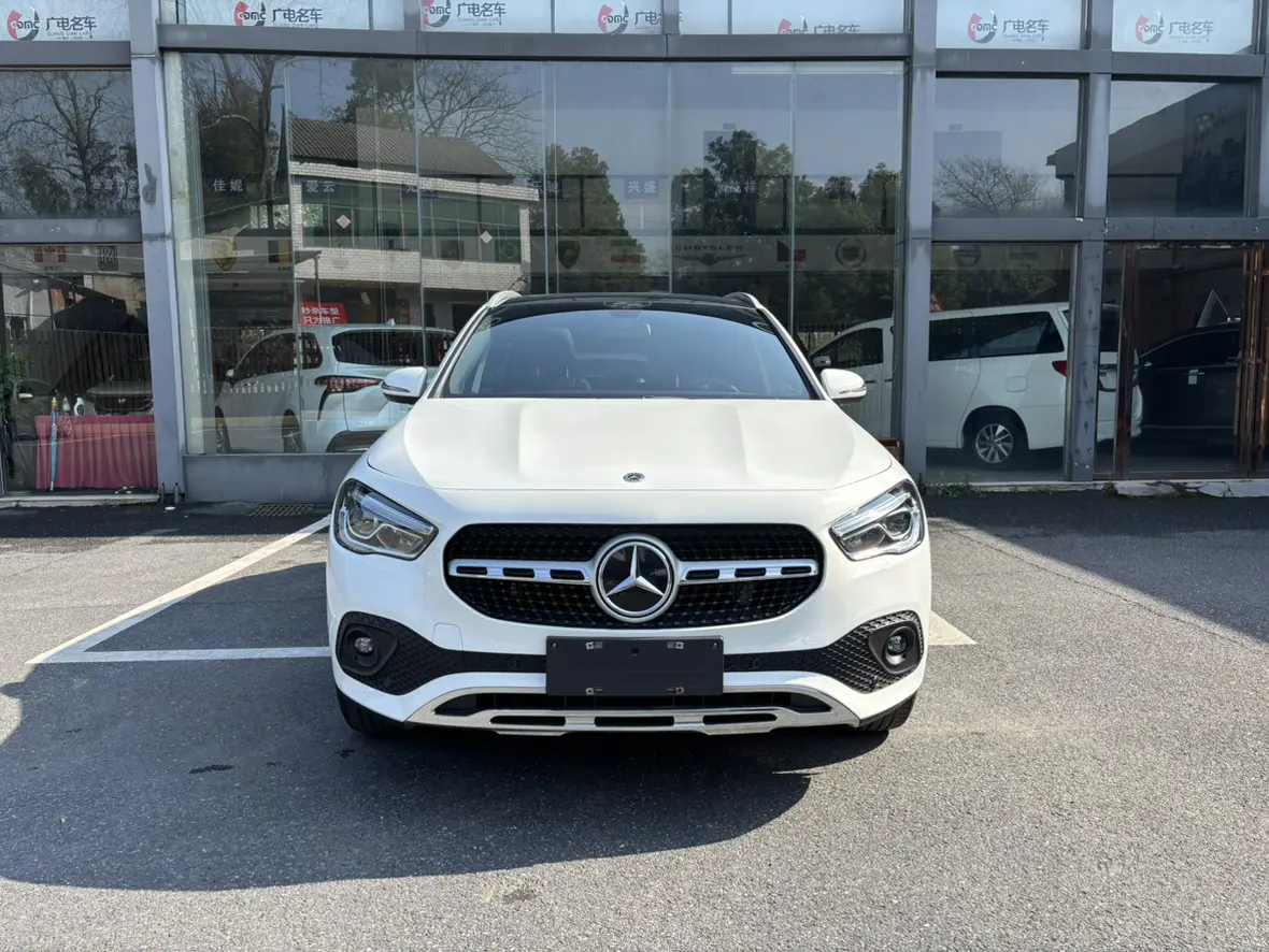 Mercedes-Benz GLA  из Китая