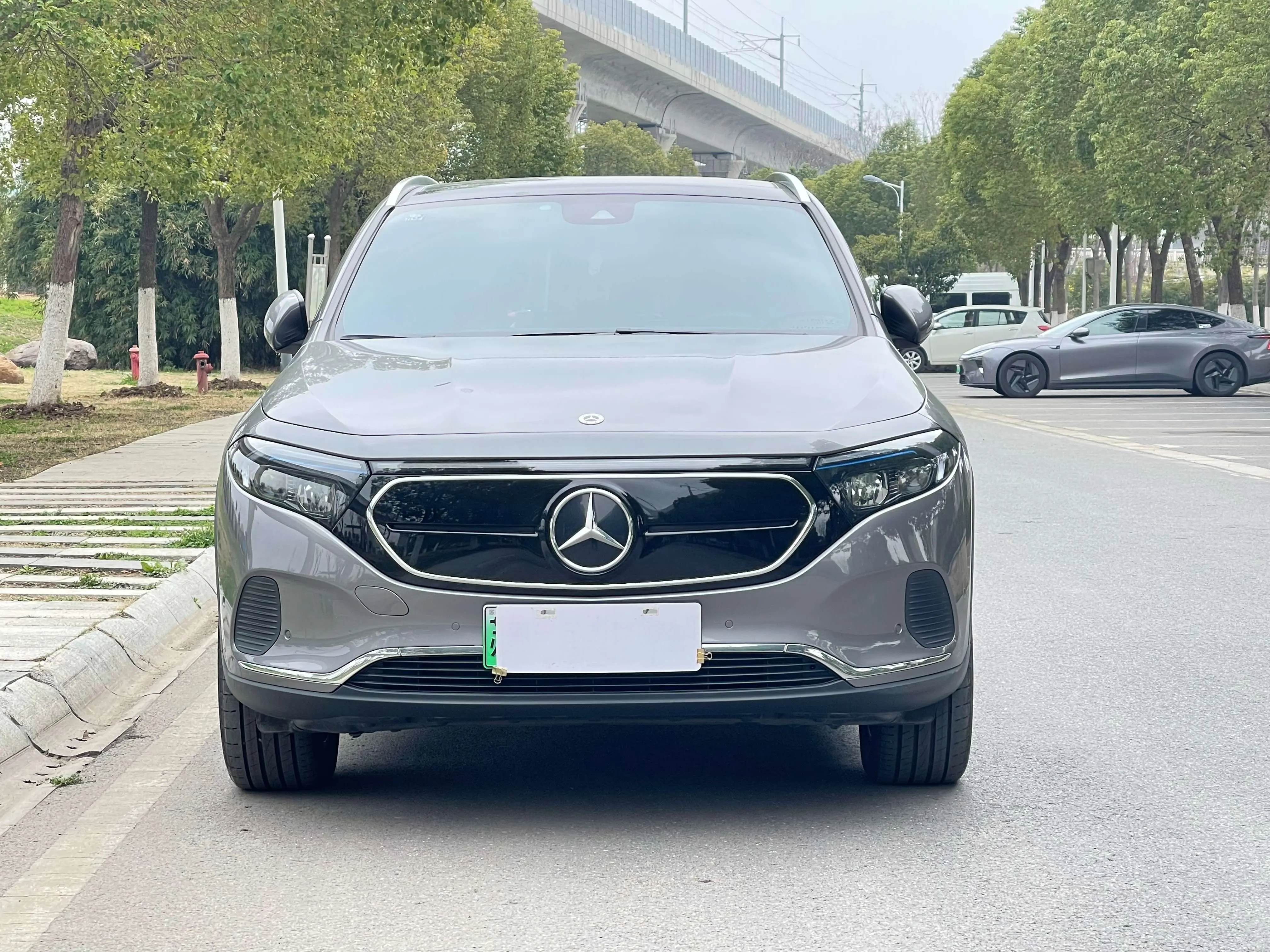 Mercedes-Benz Mercedes Benz EQA  из Китая