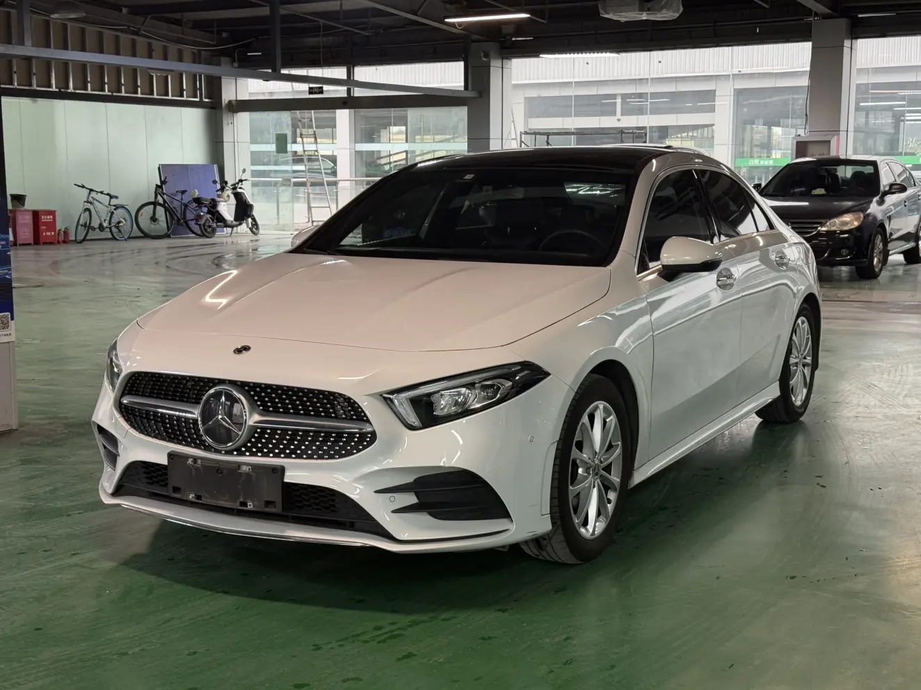 Mercedes-Benz Mercedes Benz A Class  из Китая