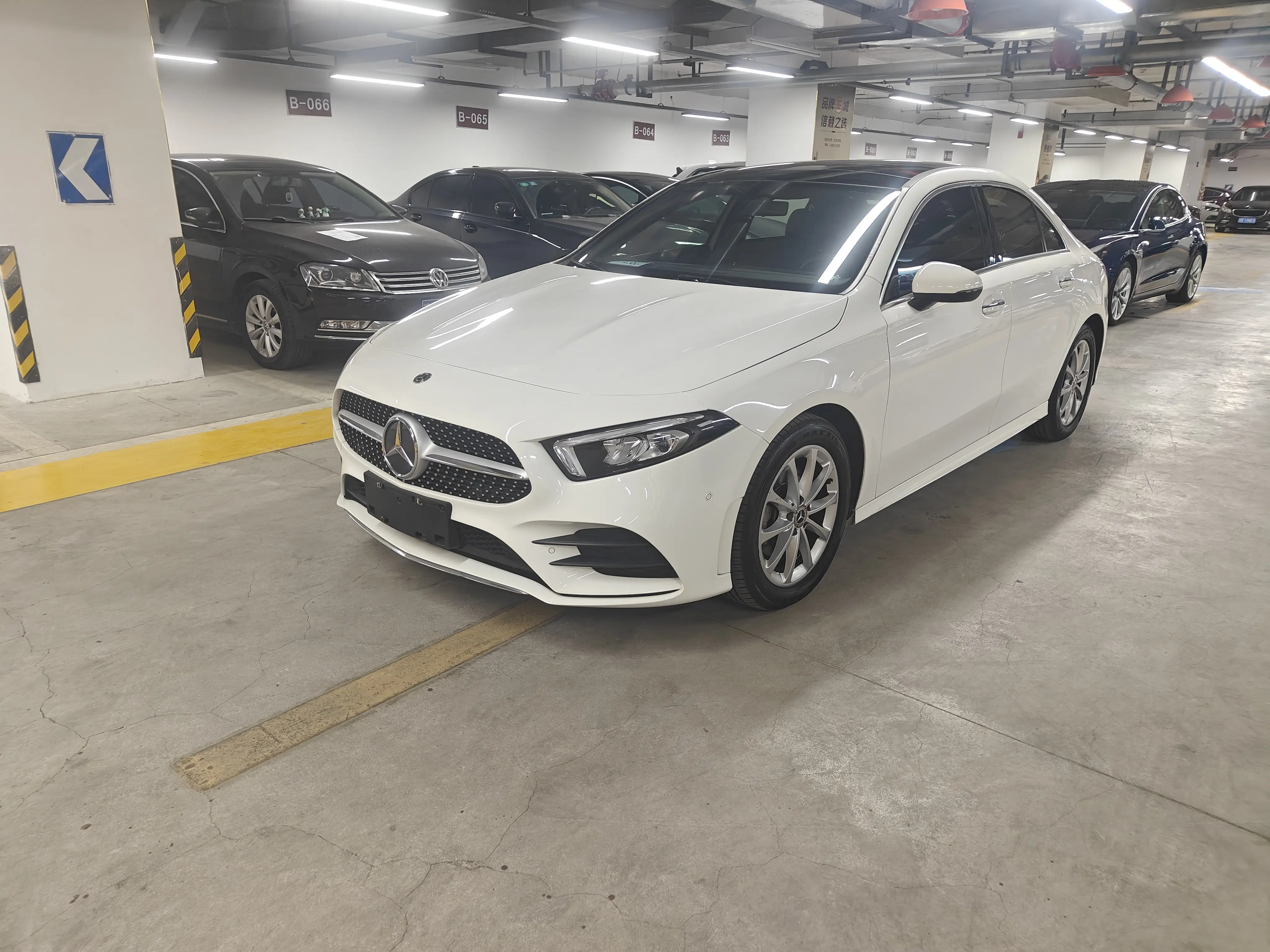 Mercedes-Benz Mercedes Benz A Class  из Китая