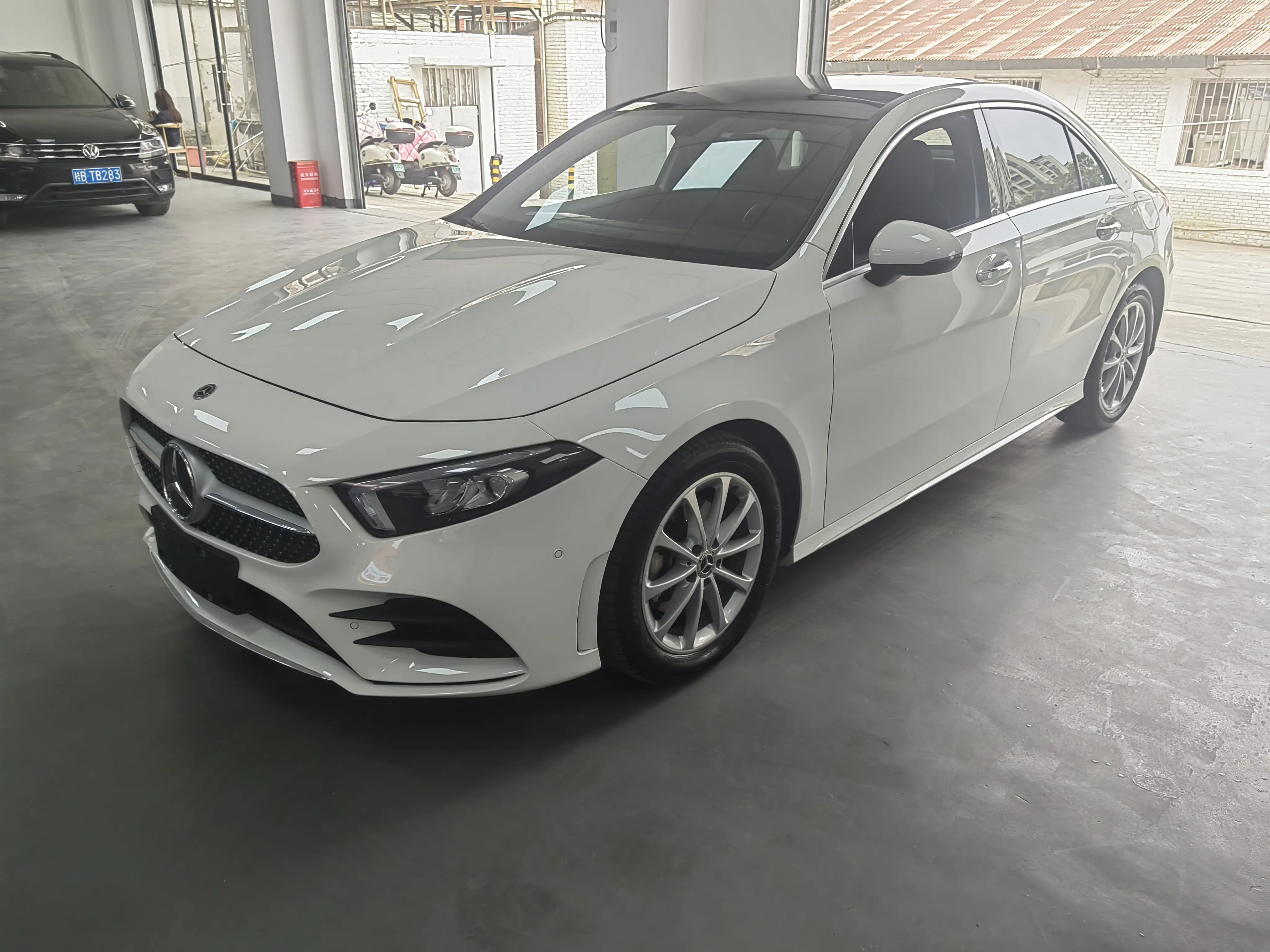 Mercedes-Benz Mercedes Benz A Class  из Китая