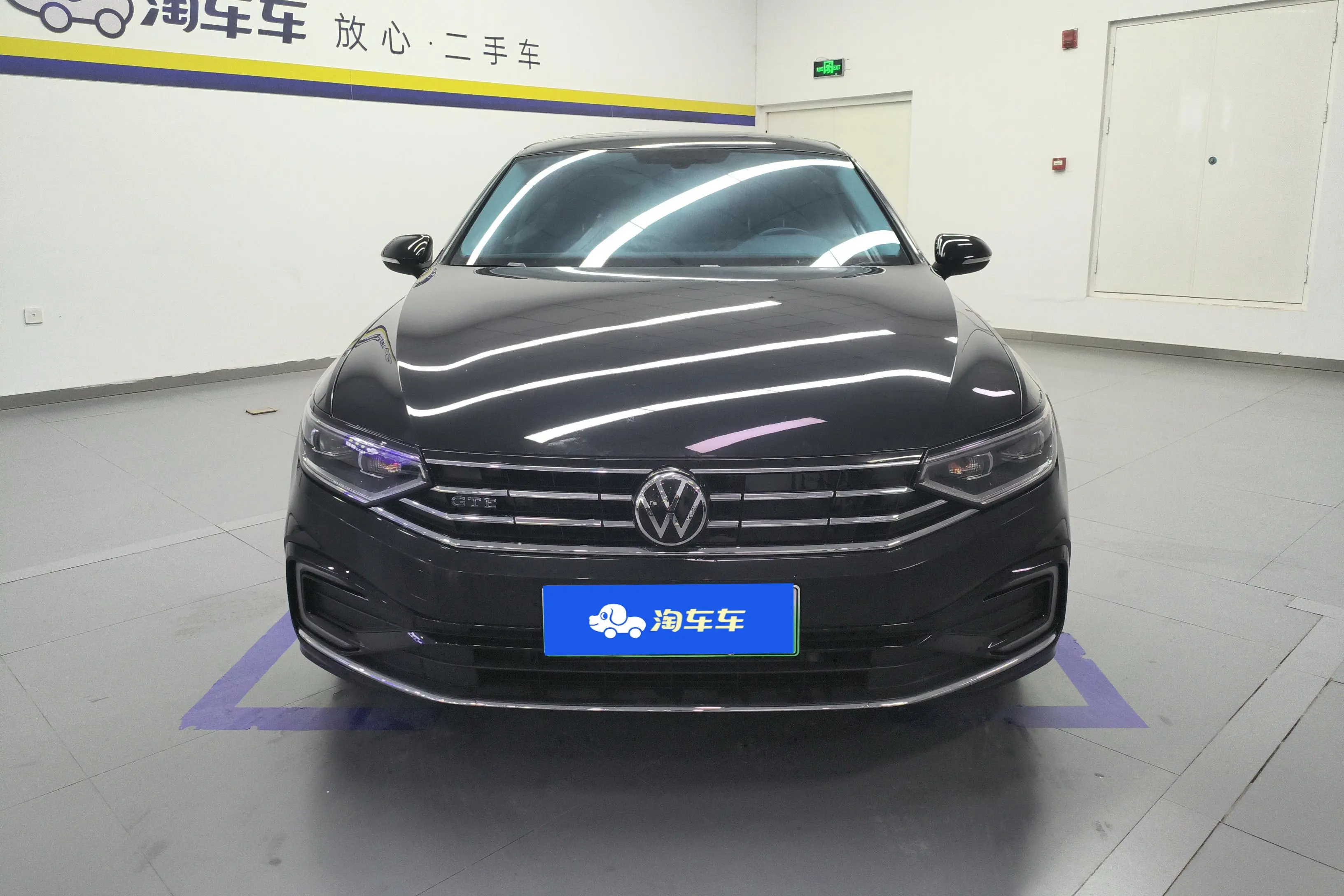 Volkswagen Magotan PHEV  из Китая