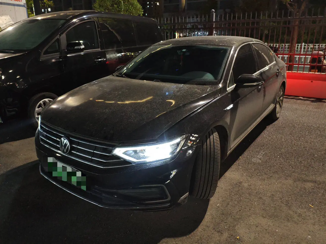 Volkswagen Magotan PHEV  из Китая