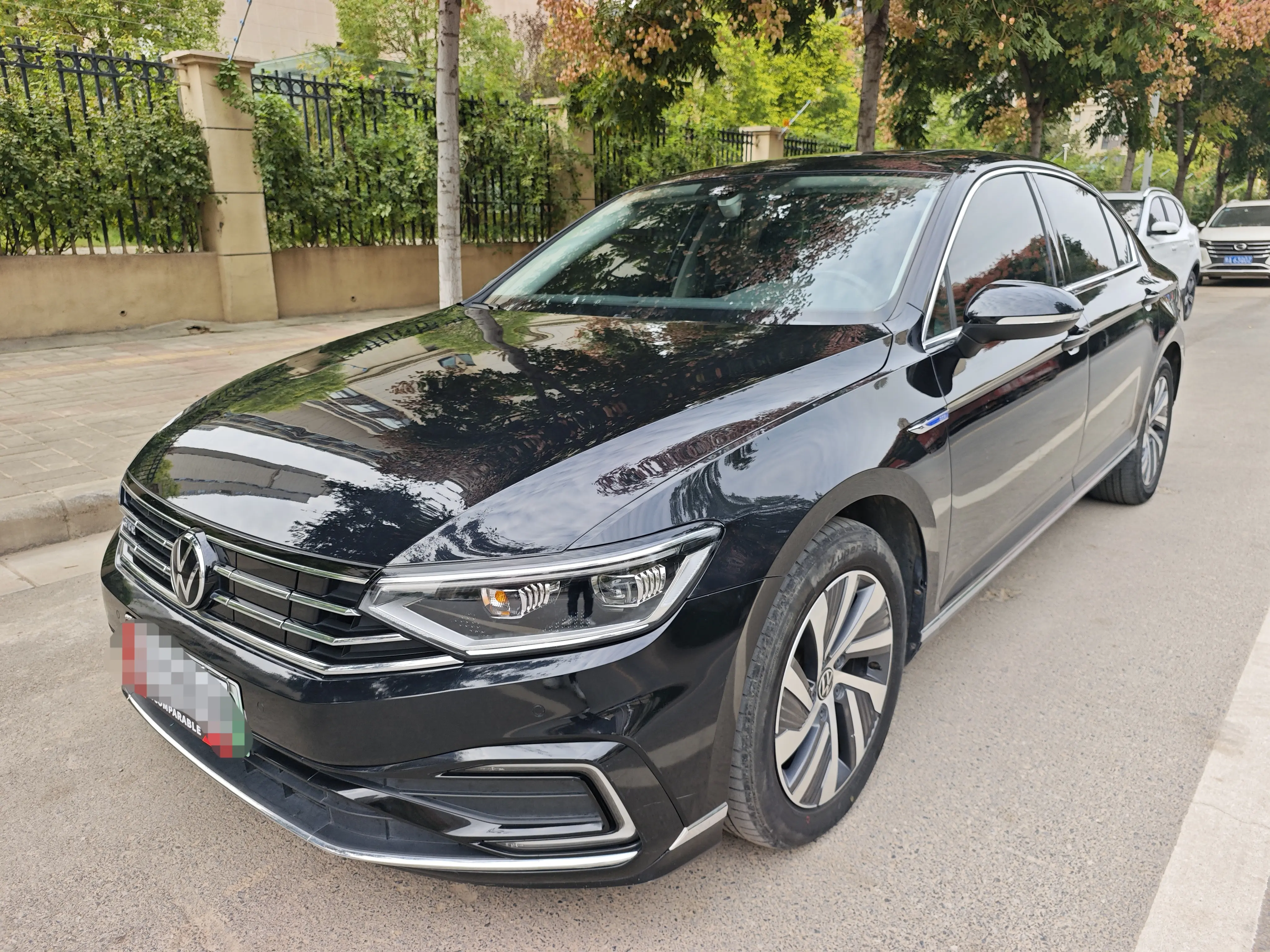 Volkswagen Magotan PHEV  из Китая