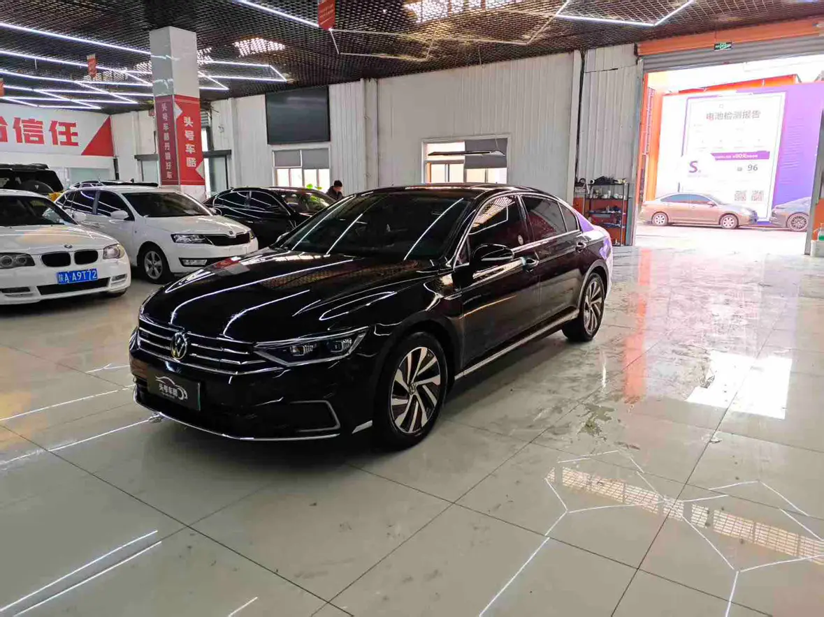 Volkswagen Magotan PHEV  из Китая