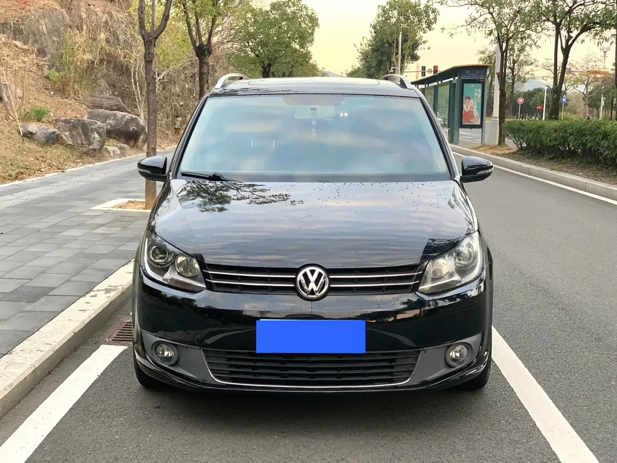 Volkswagen Touran  из Китая
