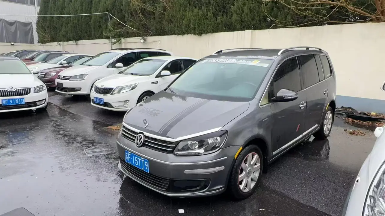 Volkswagen Touran  из Китая