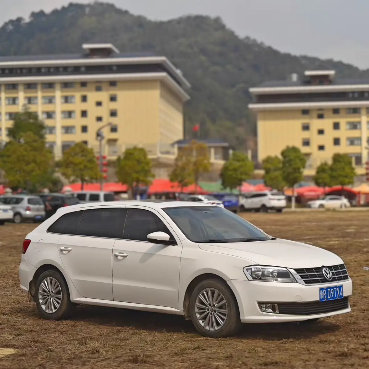 Volkswagen Langxing  из Китая