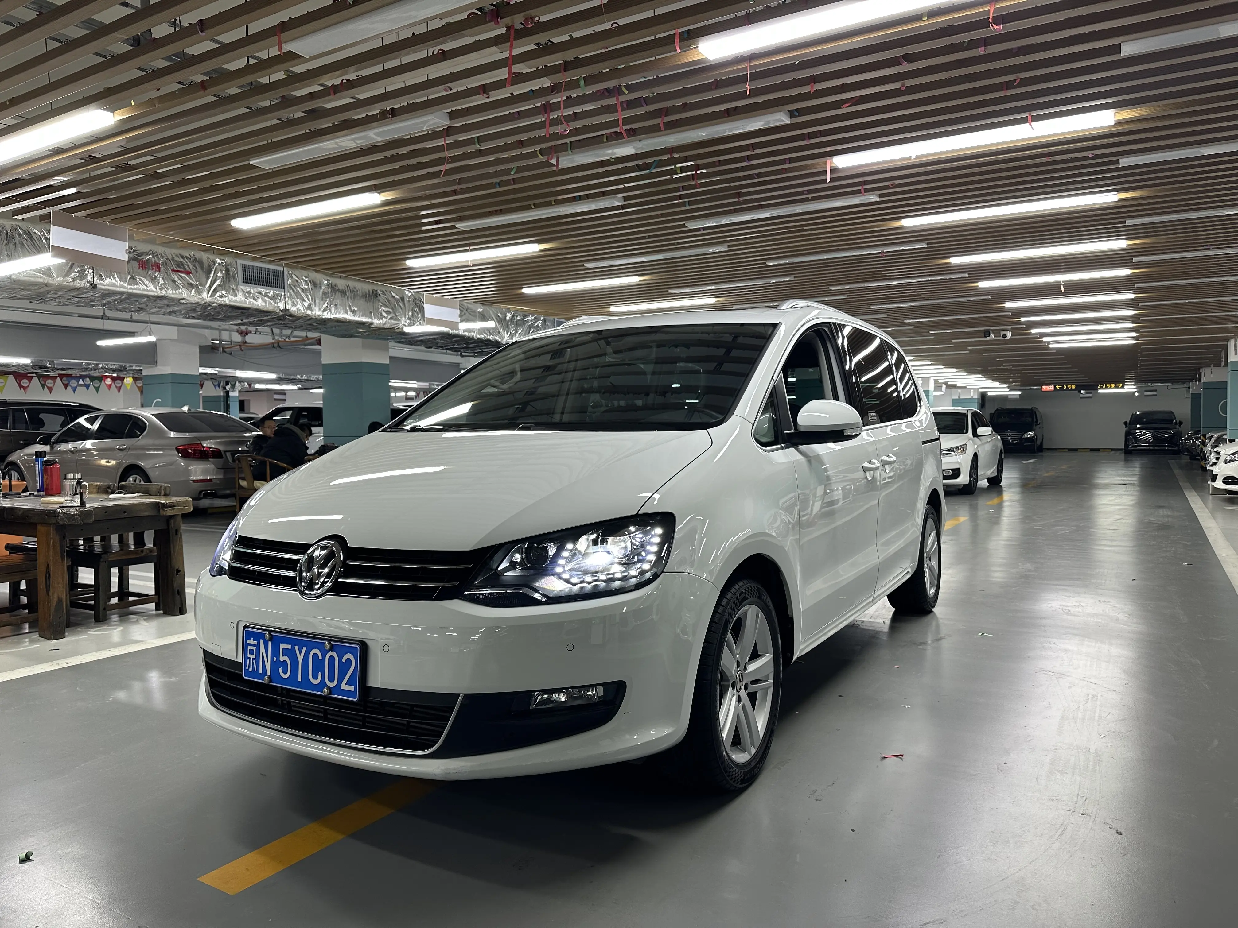 Volkswagen Sharon  из Китая