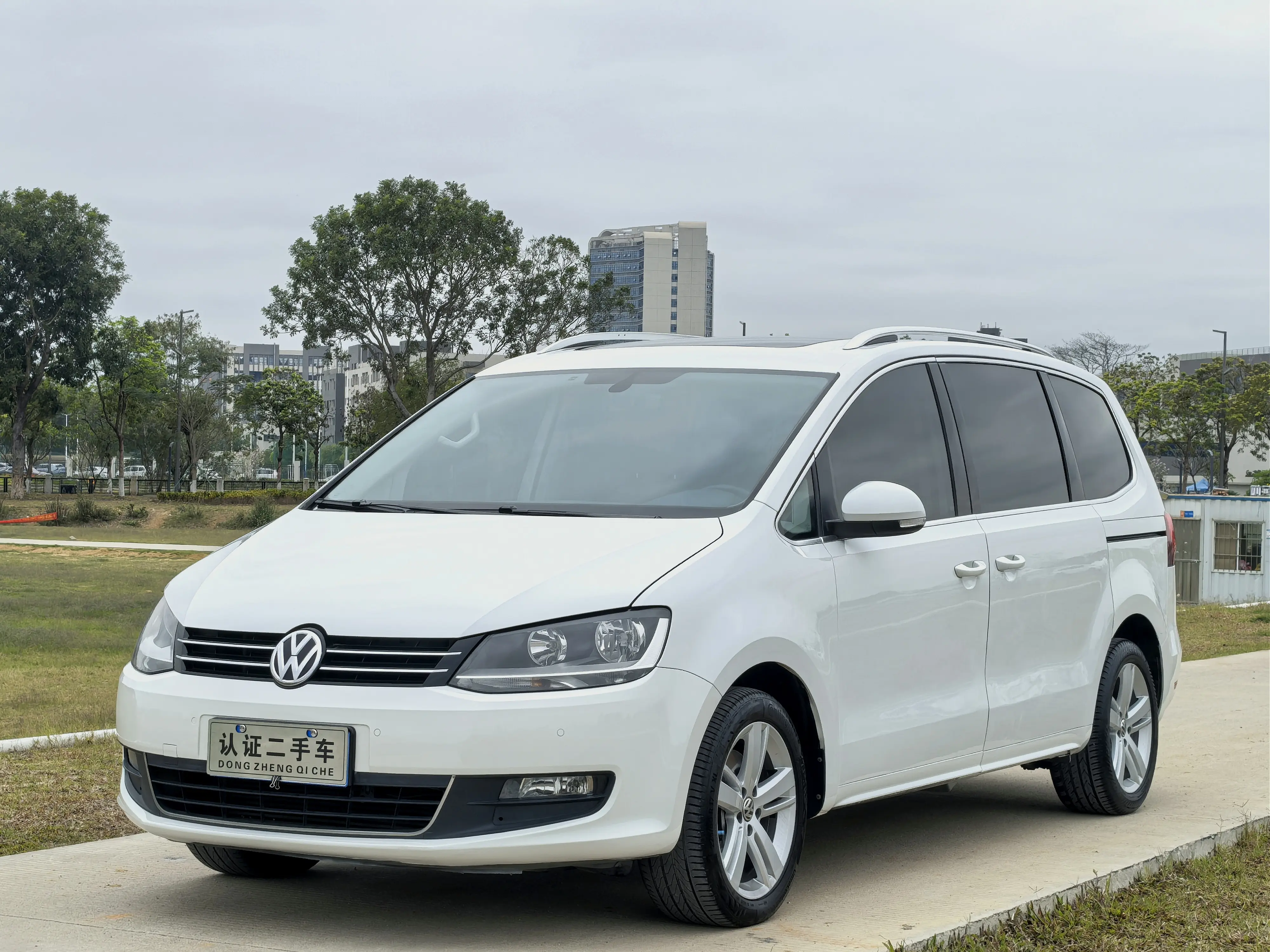 Volkswagen Sharon  из Китая
