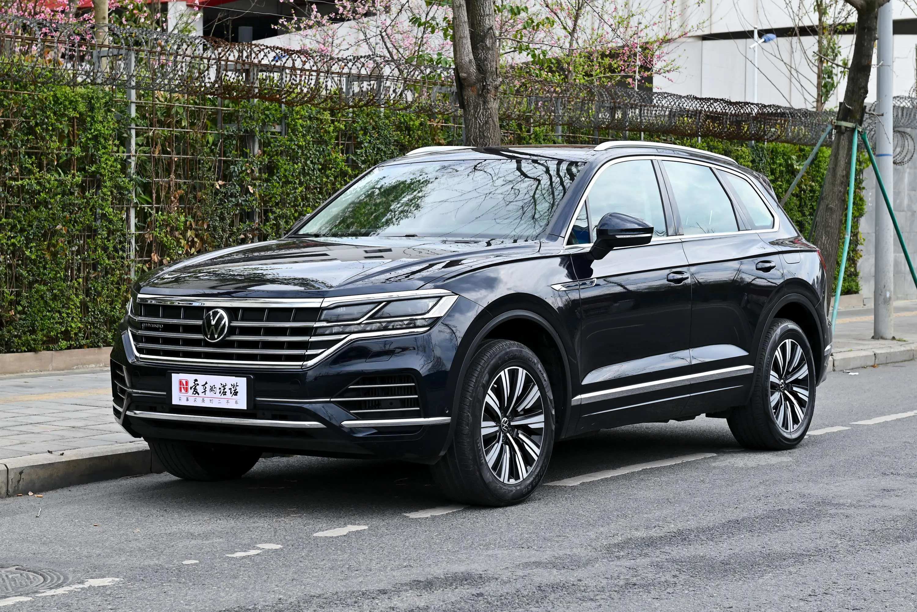 Volkswagen Touareg PHEV  из Китая
