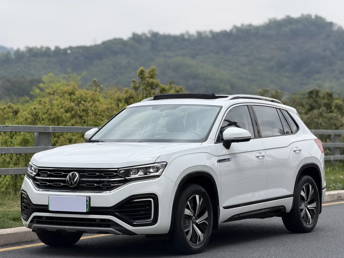 Volkswagen Tayron GTE  из Китая