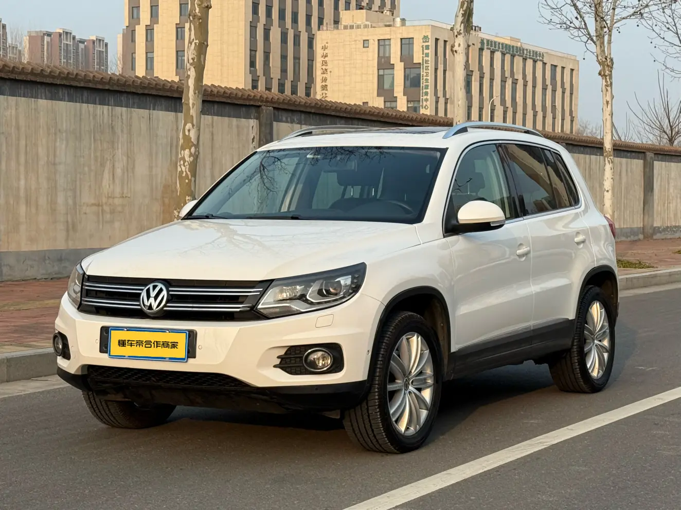 Volkswagen Tiguan (Tharu)  из Китая