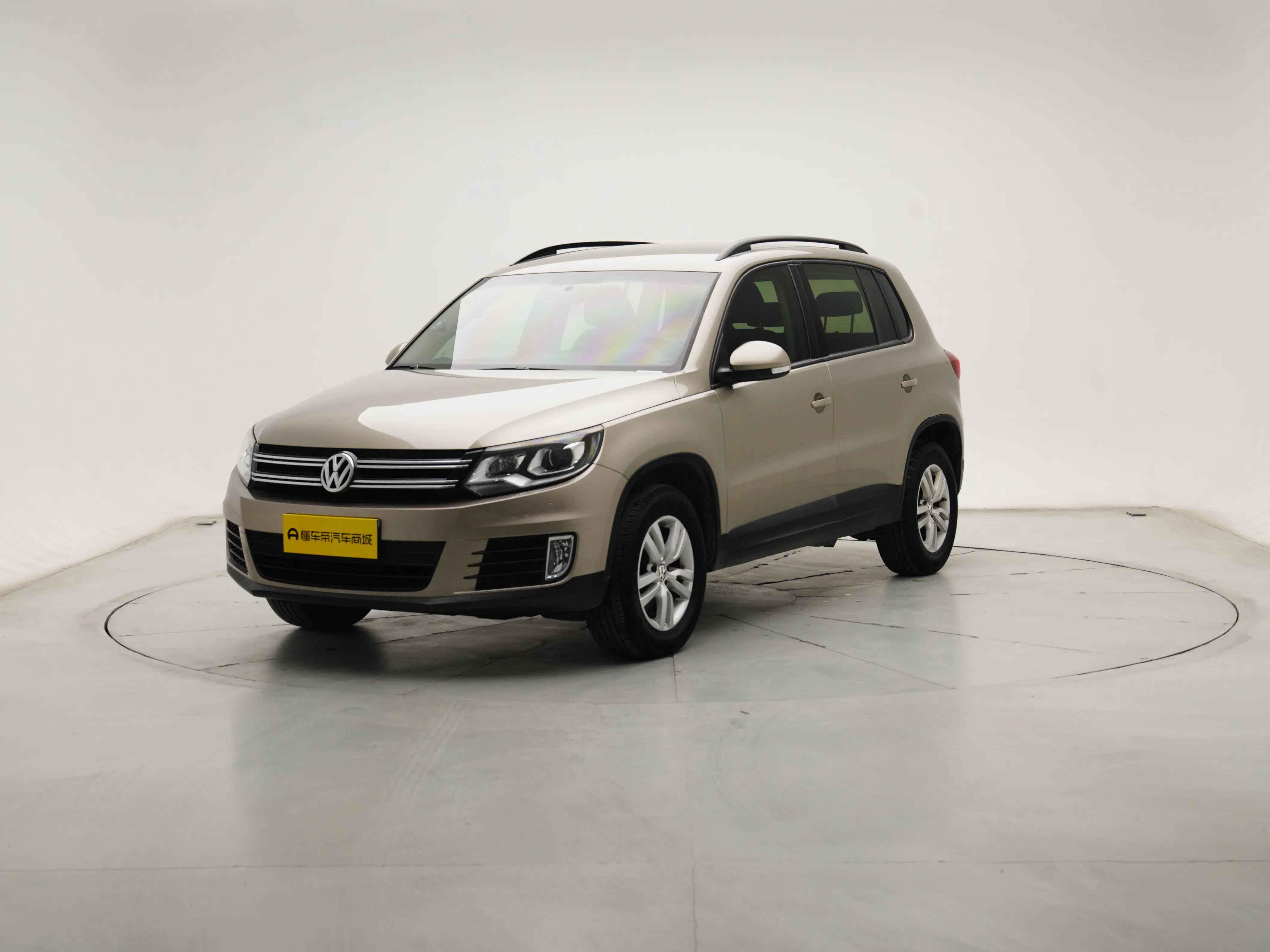 Volkswagen Tiguan (Tharu)  из Китая