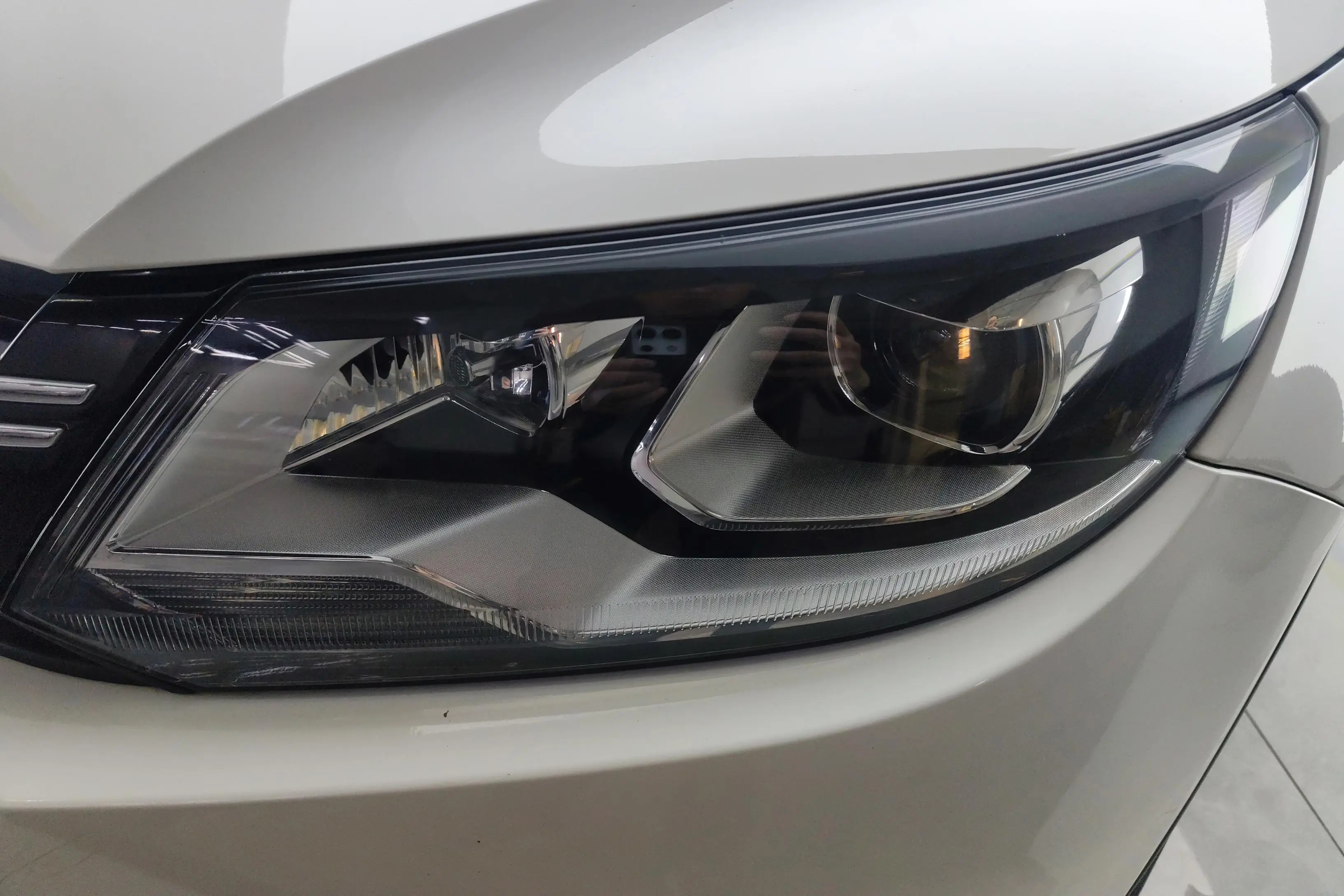 Volkswagen Tiguan (Tharu)  из Китая