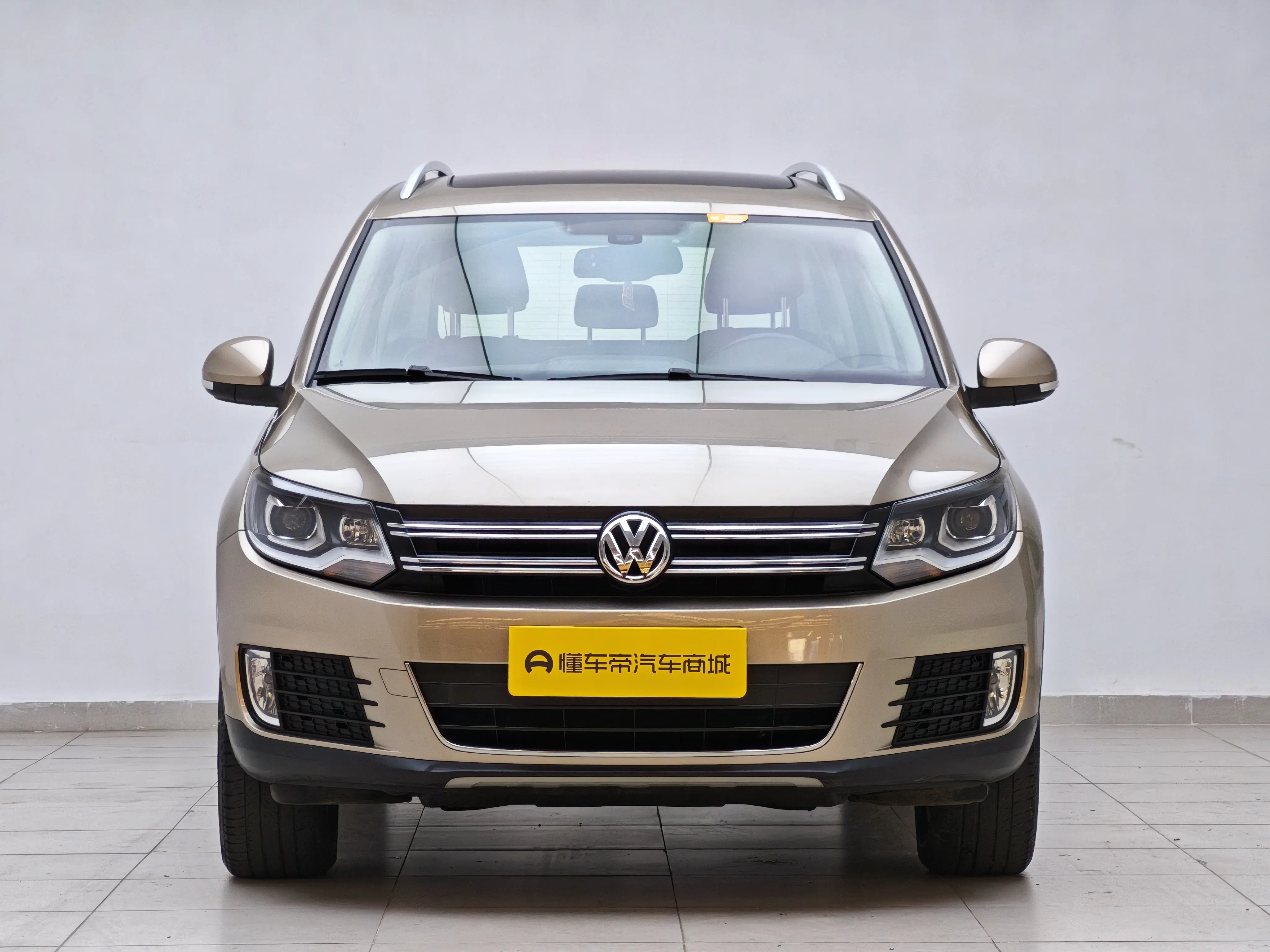 Volkswagen Tiguan (Tharu)  из Китая