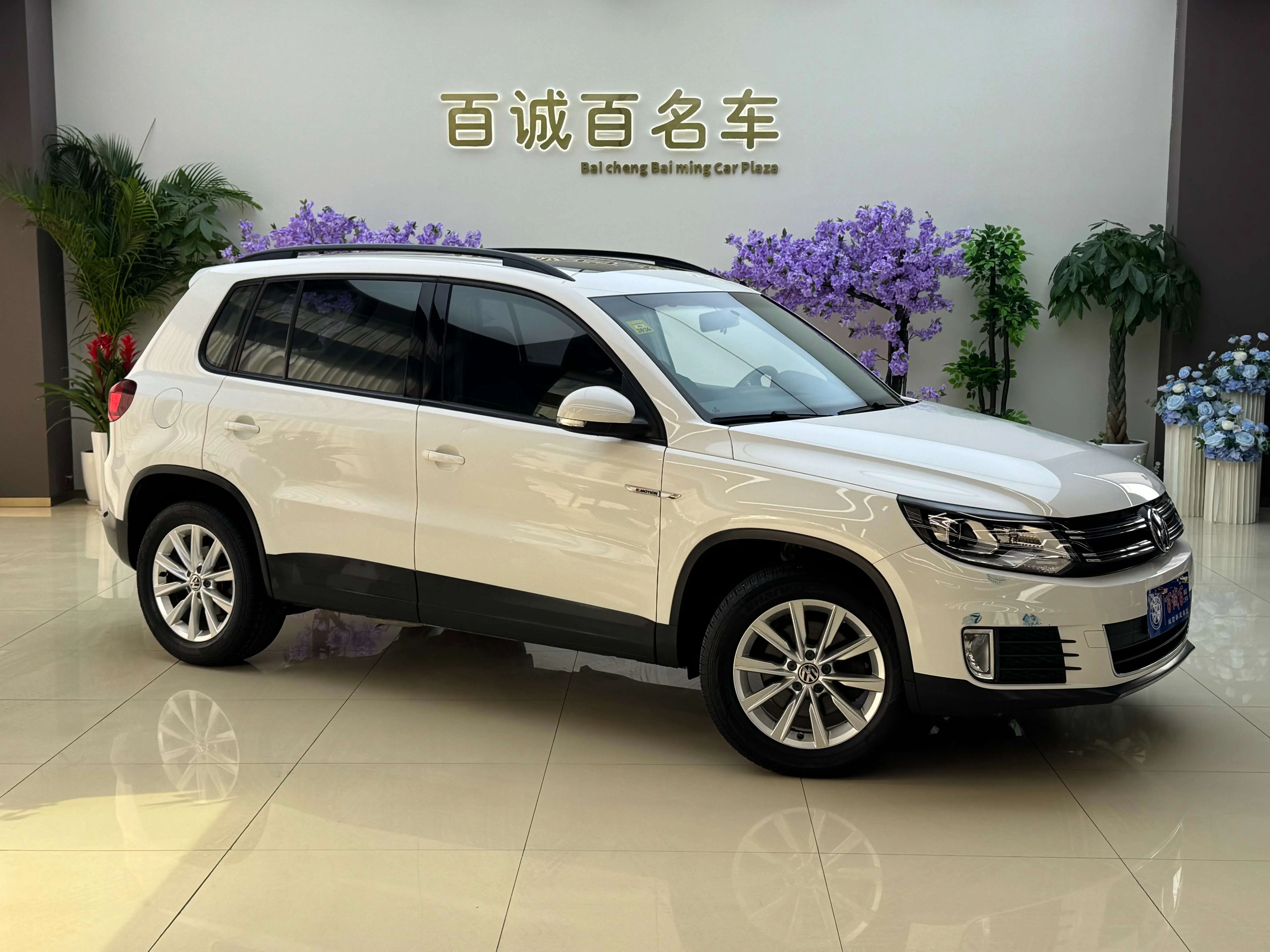 Volkswagen Tiguan (Tharu)  из Китая