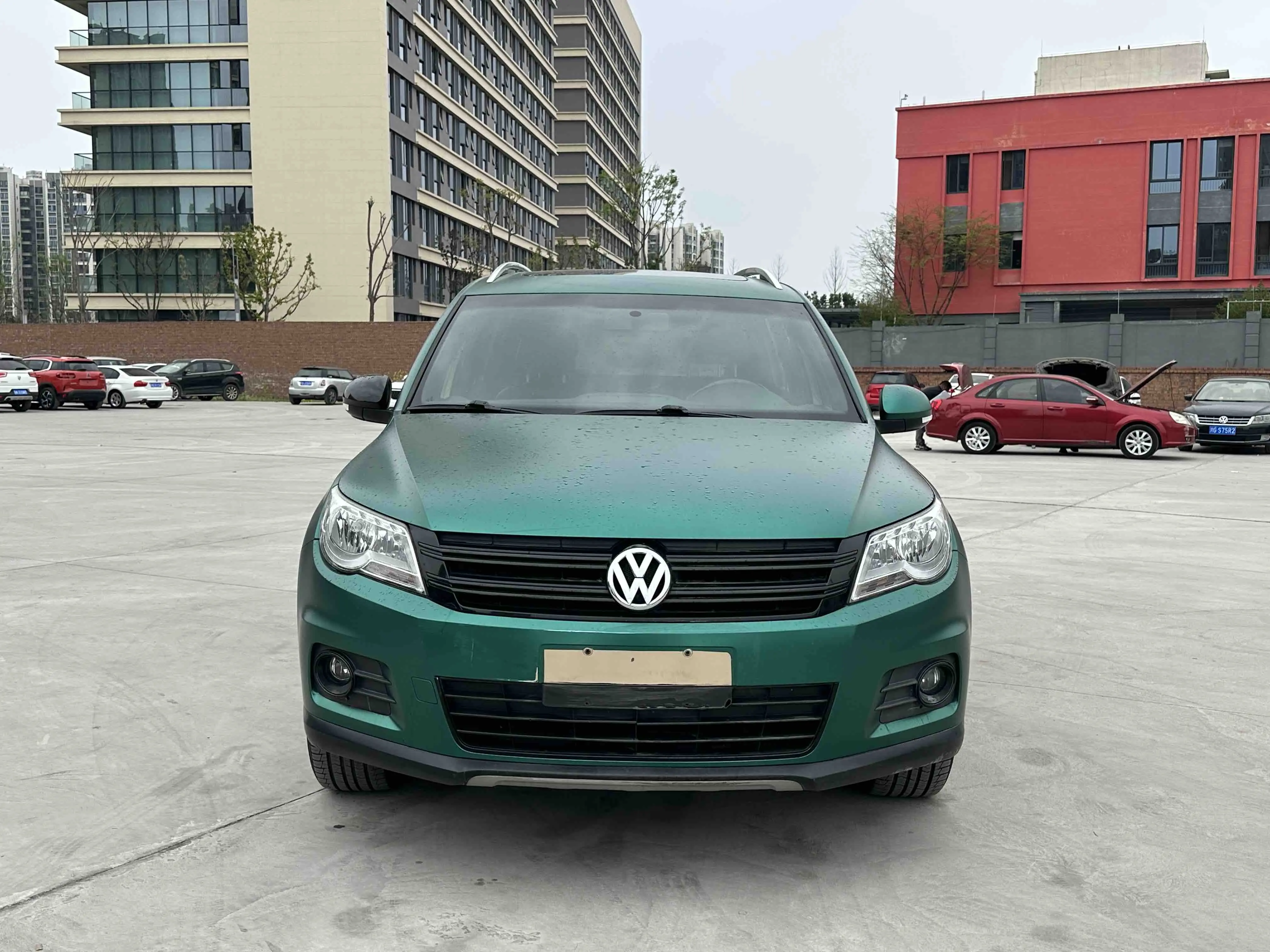Volkswagen Tiguan (Tharu)  из Китая